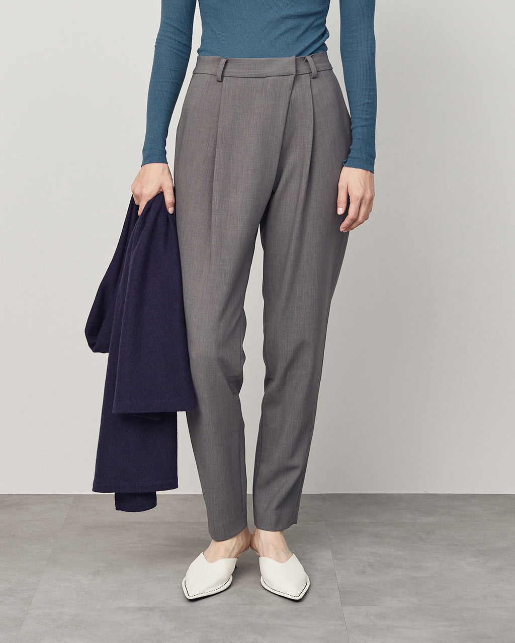 ウールライクタックパンツ - SOÉJU online store｜上質な大人の女性の  