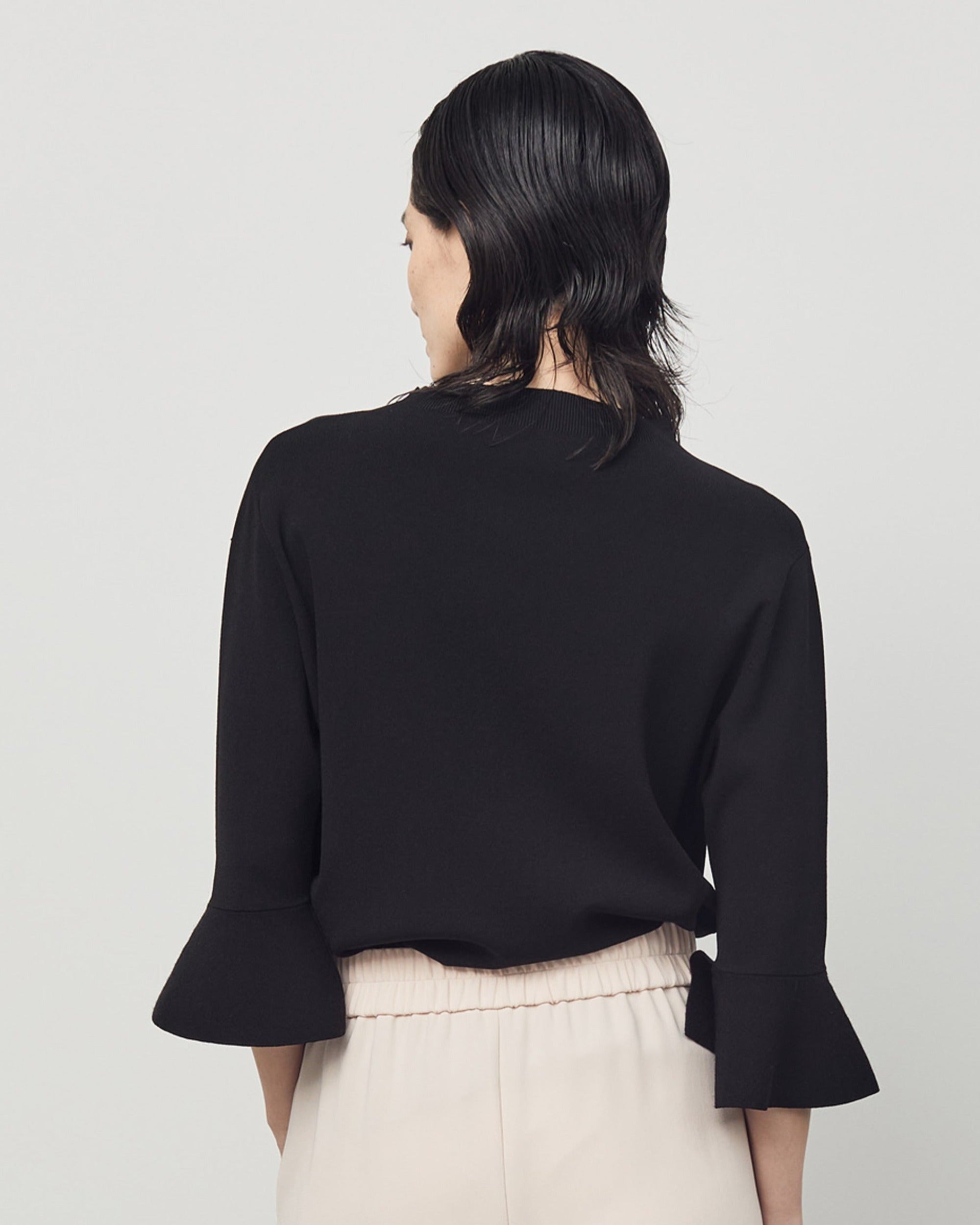 フレアスリーブニットプルオーバー