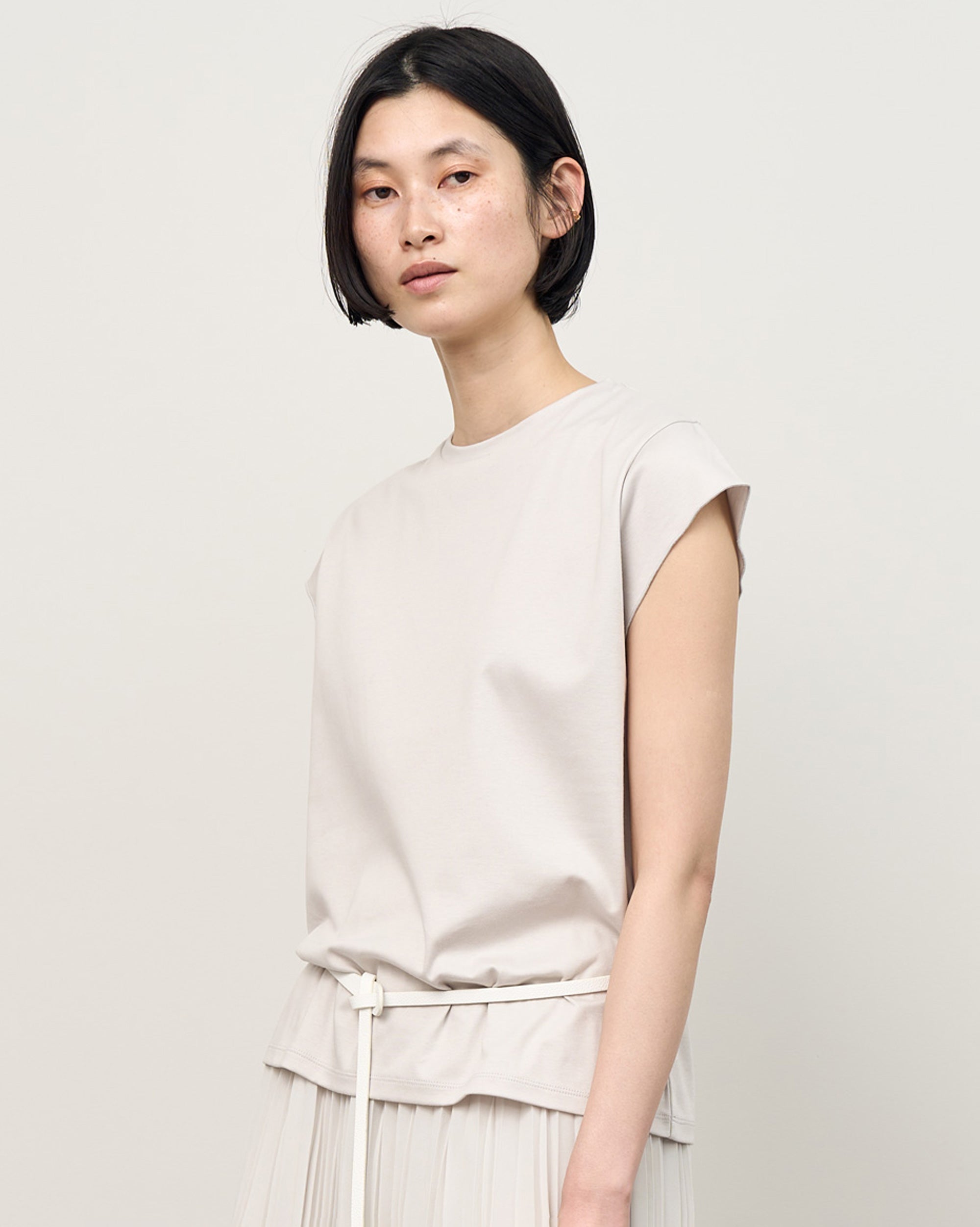 モデル:170cm サイズ:M