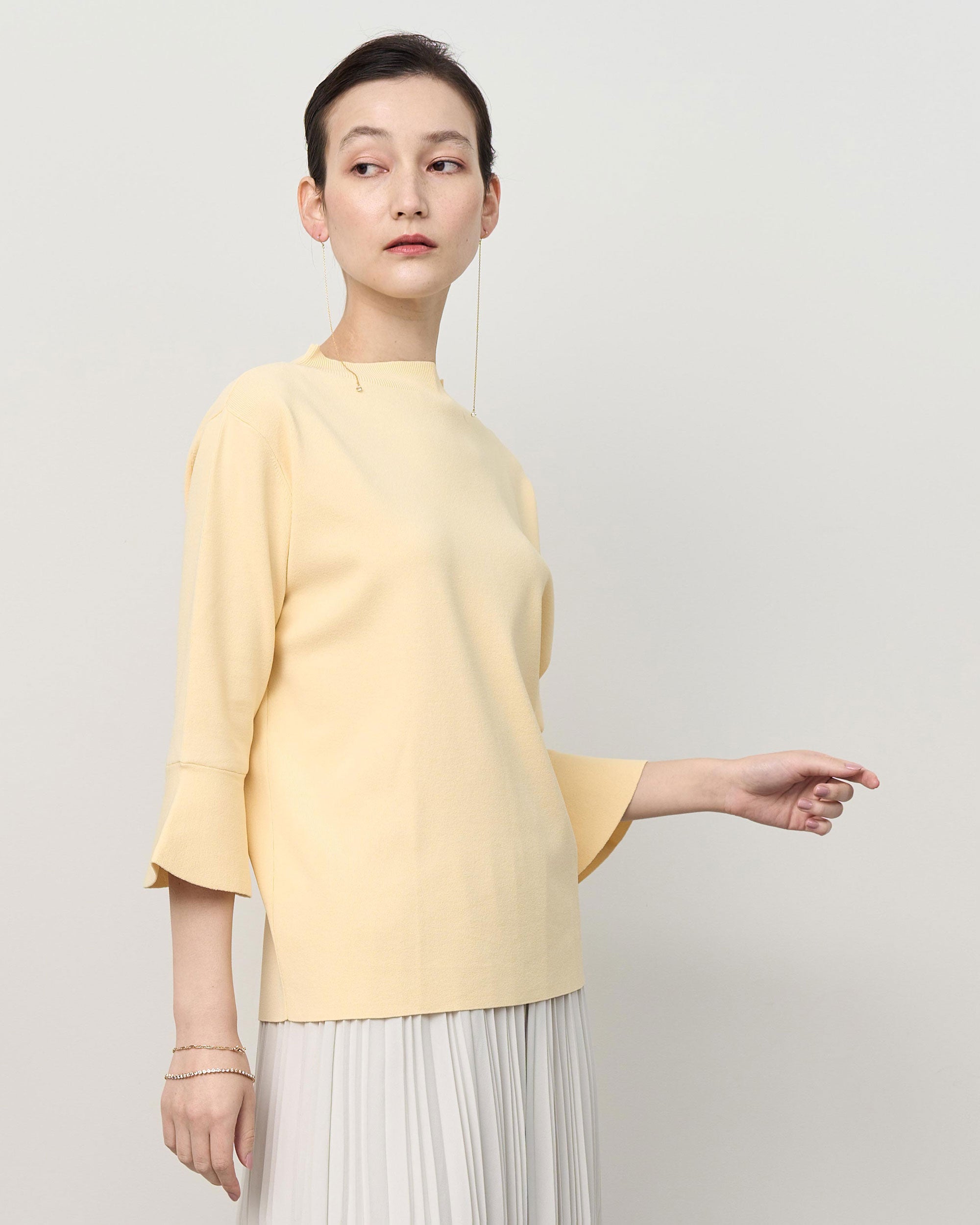 フレアスリーブニットプルオーバー