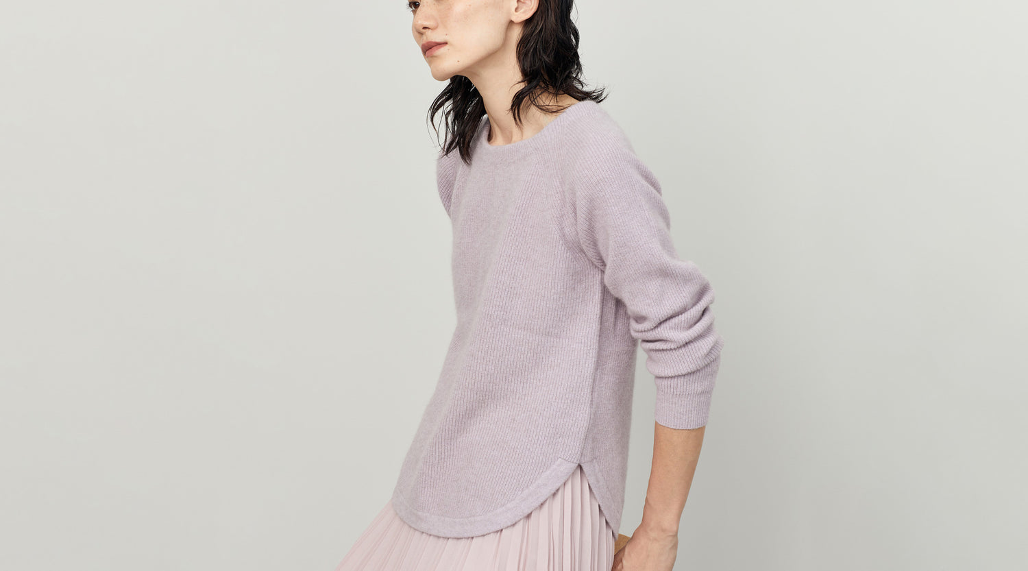 【11月1週のおすすめ】洗えるふんわりニットで上品に。昨年好評のフォックス混ニットが登場しました。