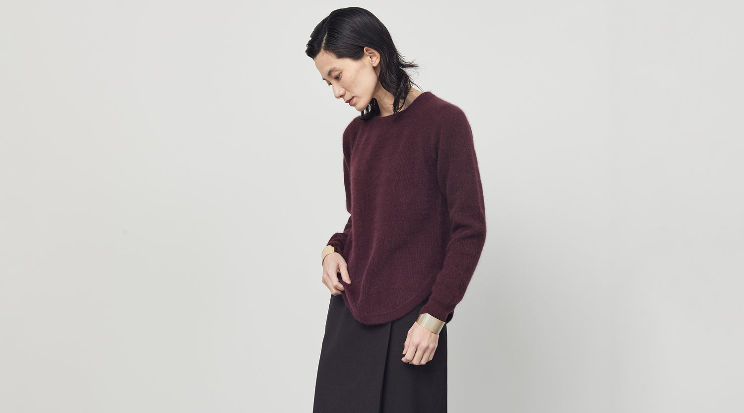 【12月3週のおすすめ】上品さも動きやすさも大切に。忙しい毎日を支える端正なタイトスカートが入荷しました。