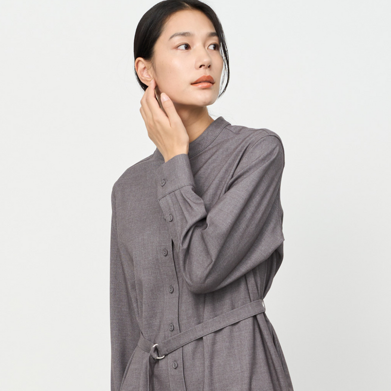 忙しい年末も一枚で決まる。冬の頼れるワンピーススタイル