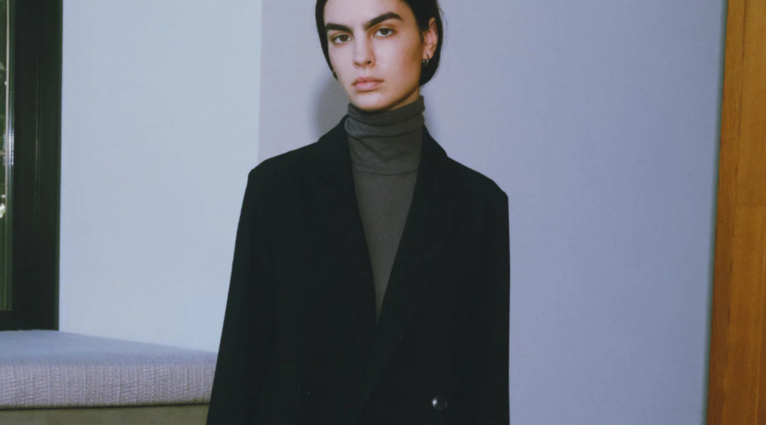 知的で上品を叶えるウールライクシリーズ。新作アイテムを使った冬スタイルをご紹介