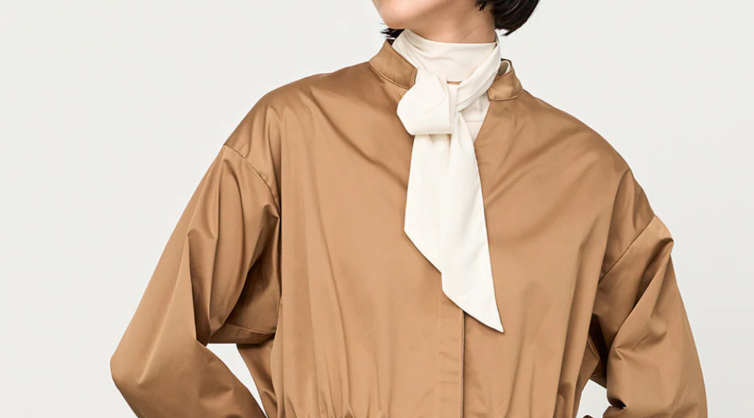 シーズン気分を盛り上げる、カラーで遊ぶ冬のお出かけスタイル6選