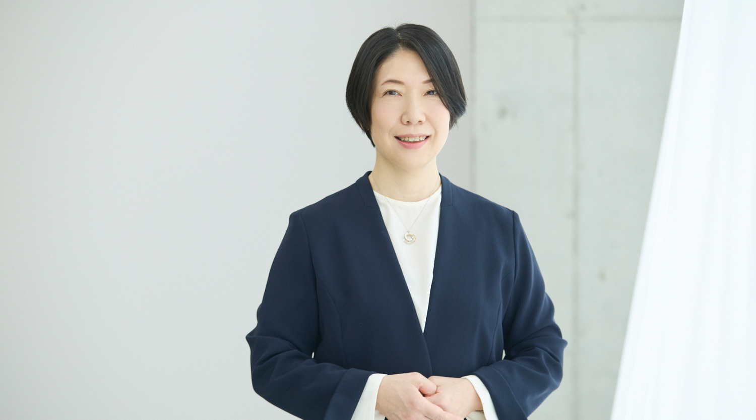 おしゃれを諦めていた私を救ってくれた。ずっと頼れるタックパンツ｜和歌山大学　大学院観光学研究科 准教授　木村ともえさん　