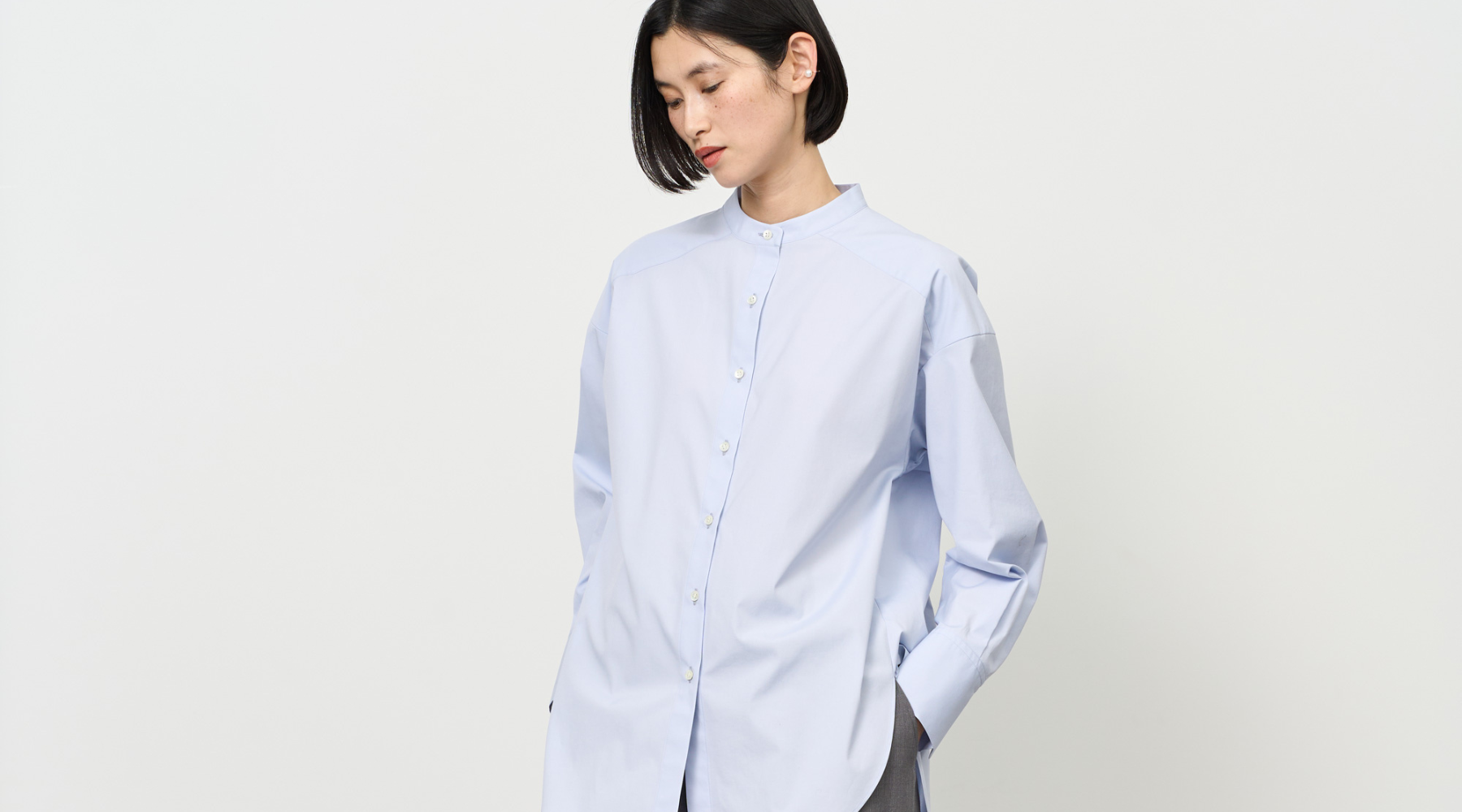 最新入荷情報】大人気のロングシャツがリニューアル。忙しい朝にさっと