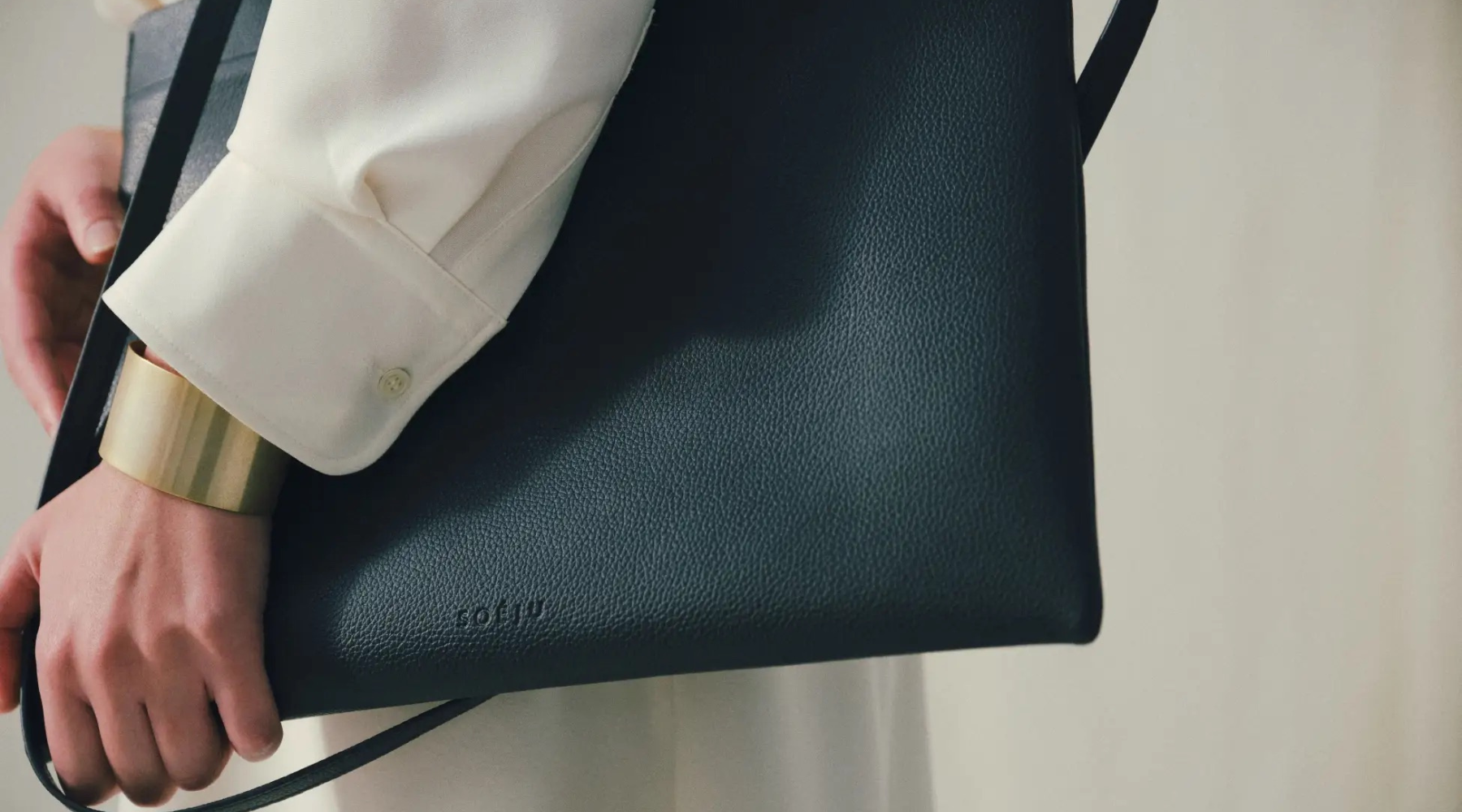 2024/8/1から】 「ヴィーガンレザー」を「ヴィーガンレザレット」へ