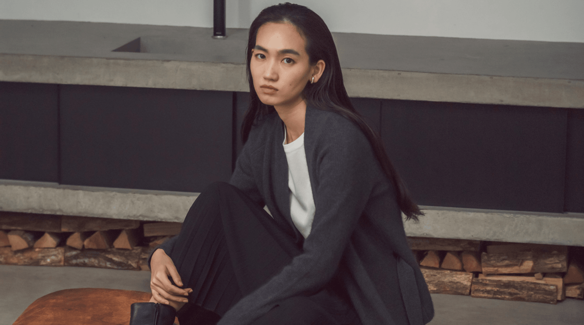 無難見えを払拭。さりげないこだわりをプラスするモノトーンスタイルの作り方 - SOÉJU online store (ソージュ オンラインストア)