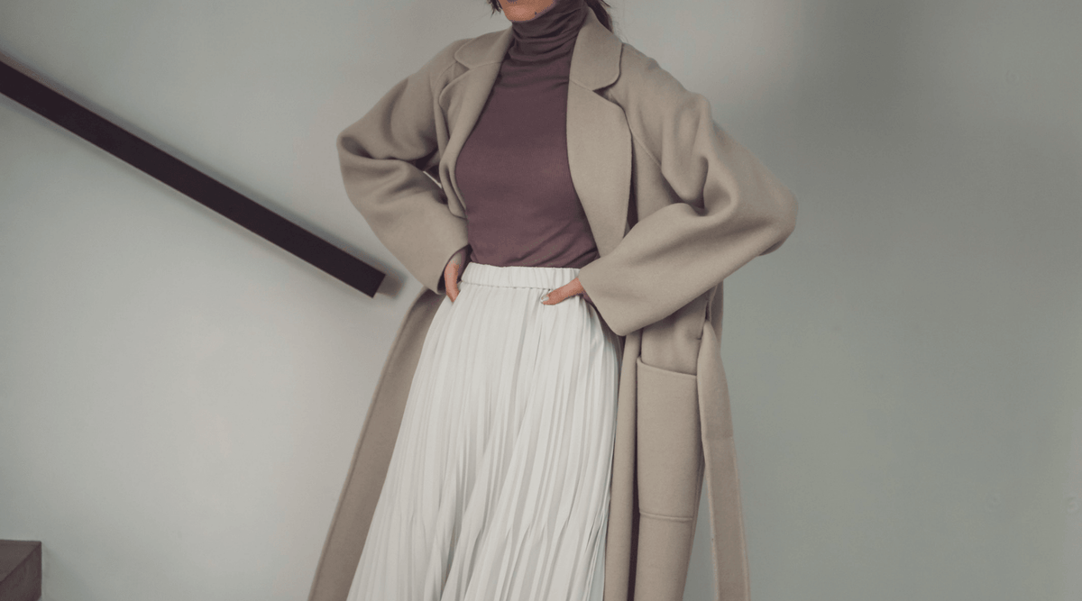 春夏だけじゃない、軽やかな質感のスカートを冬らしく取り入れる方法とは？ - SOÉJU online store (ソージュ オンラインストア)