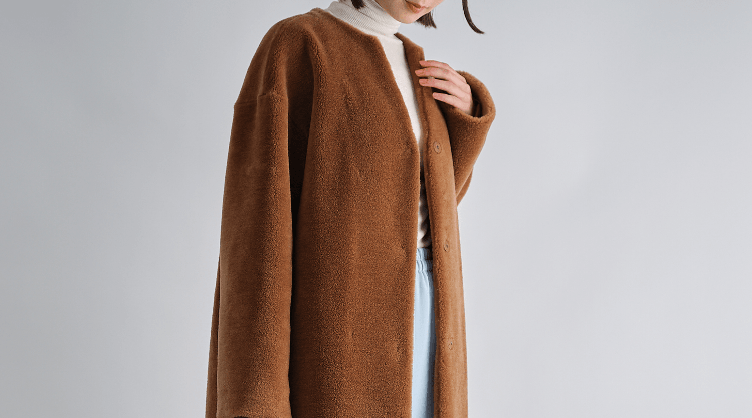 冬の街並みに映える、ドラマな配色のコートスタイルの作り方 冬の街並みに映える、ドラマな配色のコートスタイルの作り方