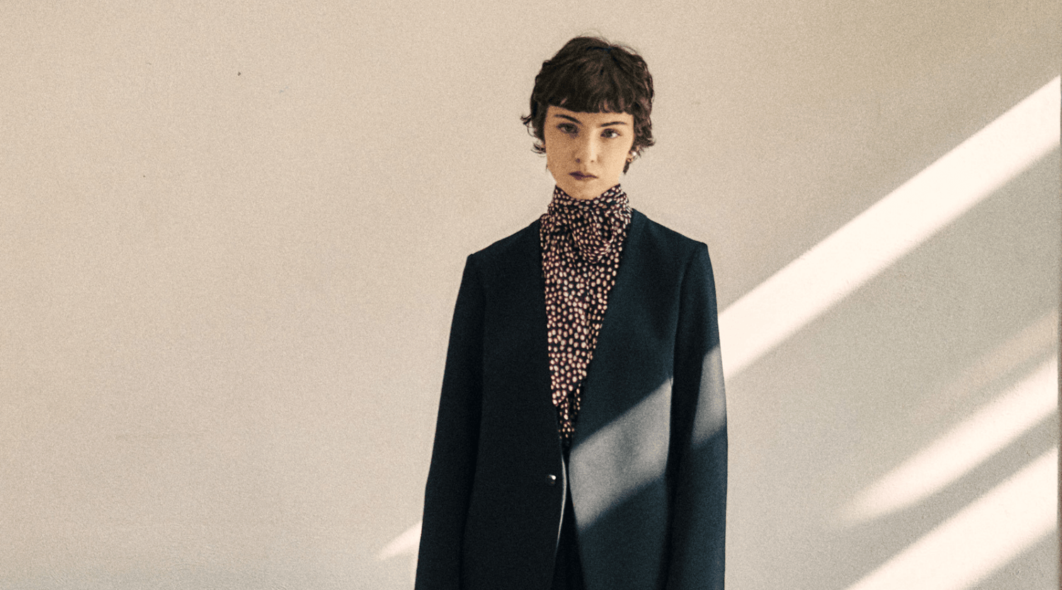 毎日スタイルにひと匙の特別感を。日常に馴染む冬のドレスアップスタイル - SOÉJU online store (ソージュ オンラインストア)