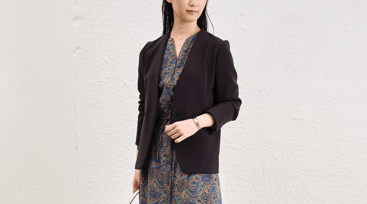 前開きワンピースですっきり見えを後押し。SOÉJUがおすすめする美しさ増す秋スタイル - SOÉJU online store (ソージュ オンラインストア)