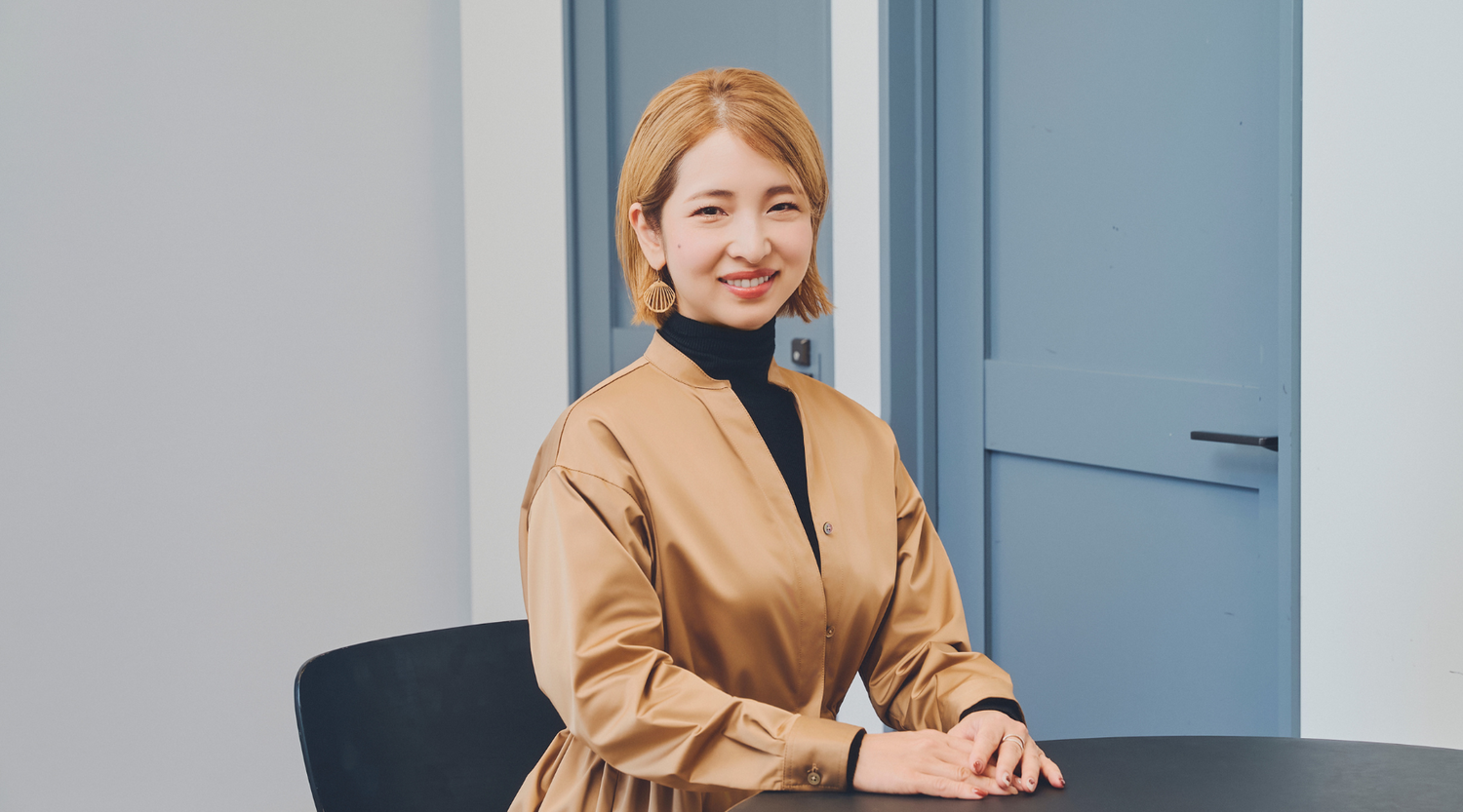 ビューティーは自分らしく生きるための原動力。タイムレスな魅力を感じるリモンタコートワンピース｜株式会社encyclo代表　水田悠子さん