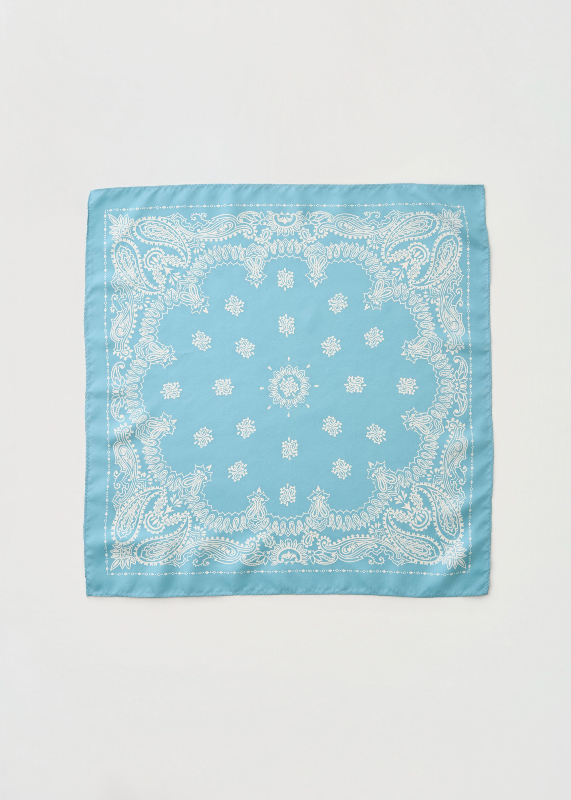 シルクバンダナプリントスカーフ