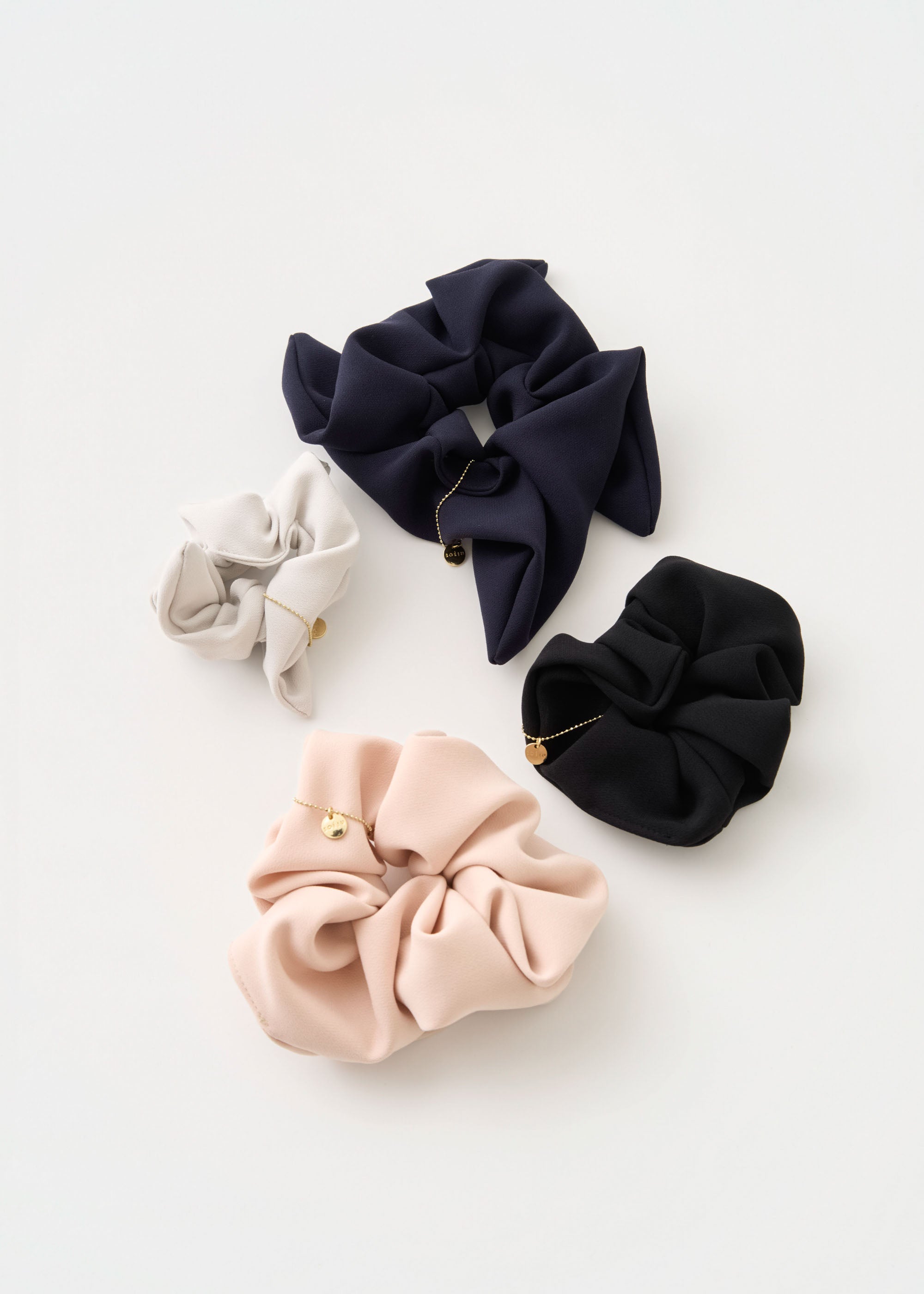 ダブルクロススクエアシュシュ（L） - SOÉJU online store｜上質な大人
