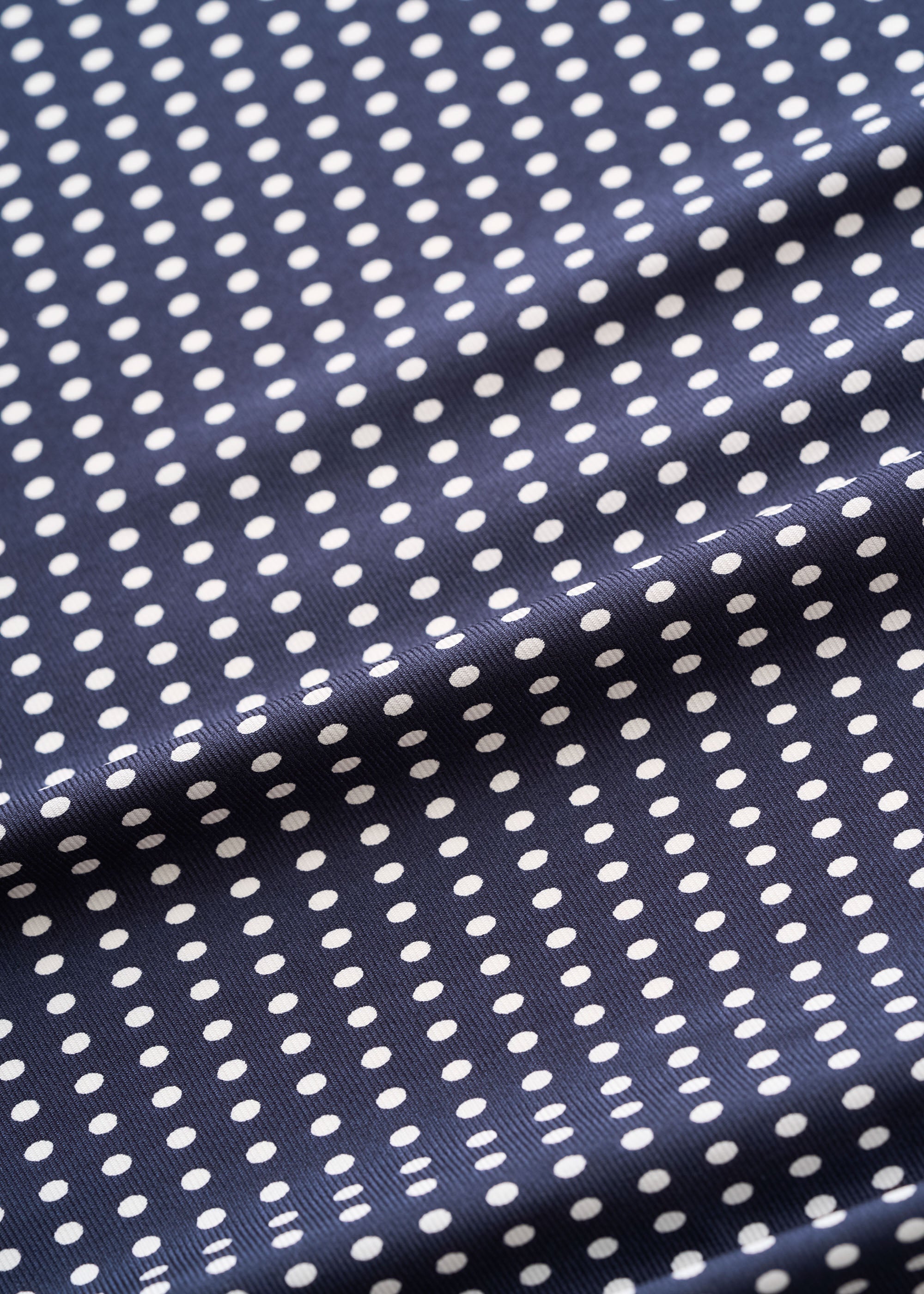 シルクドットプリントスカーフ