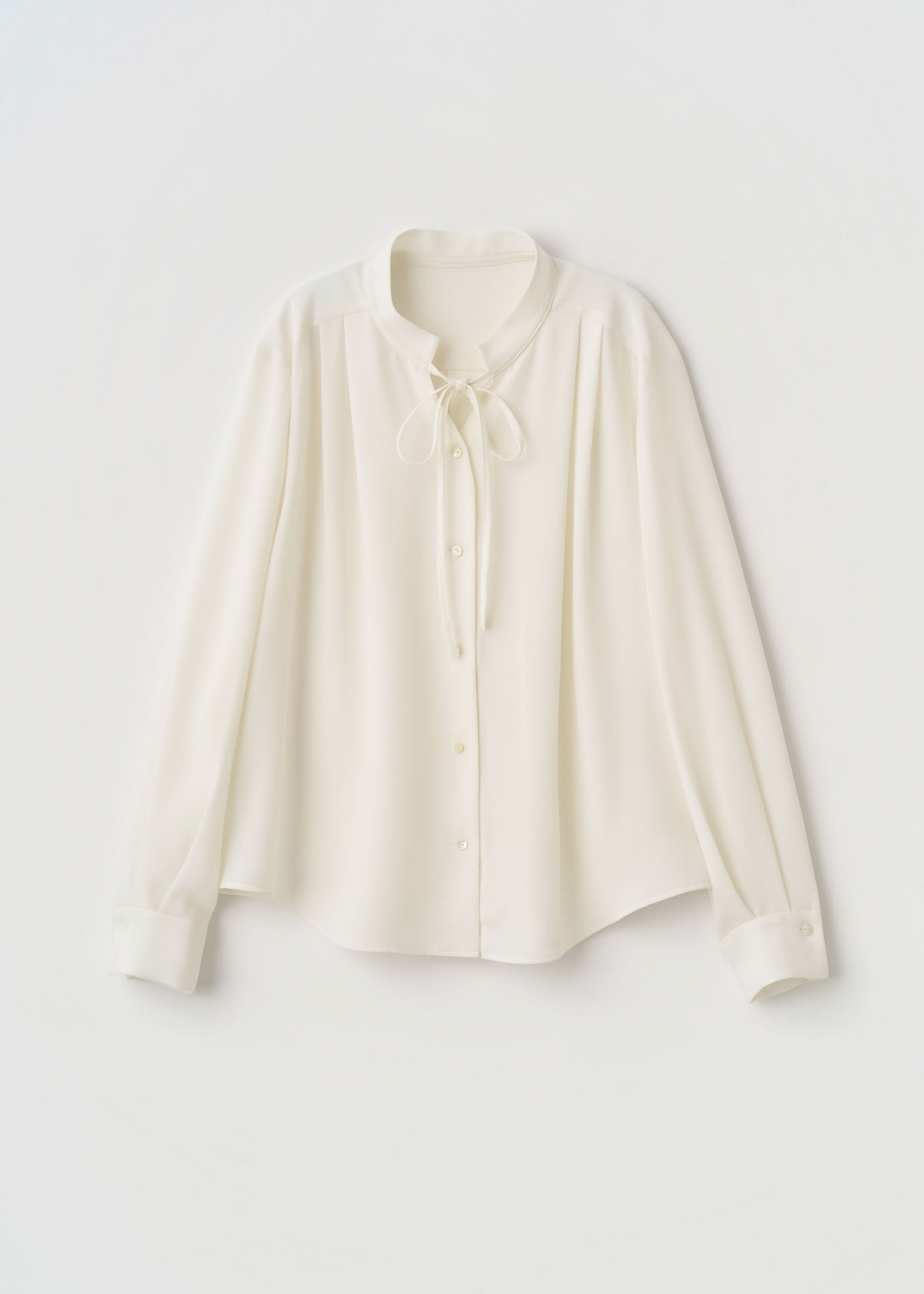 エアリージョーゼットリボンブラウス