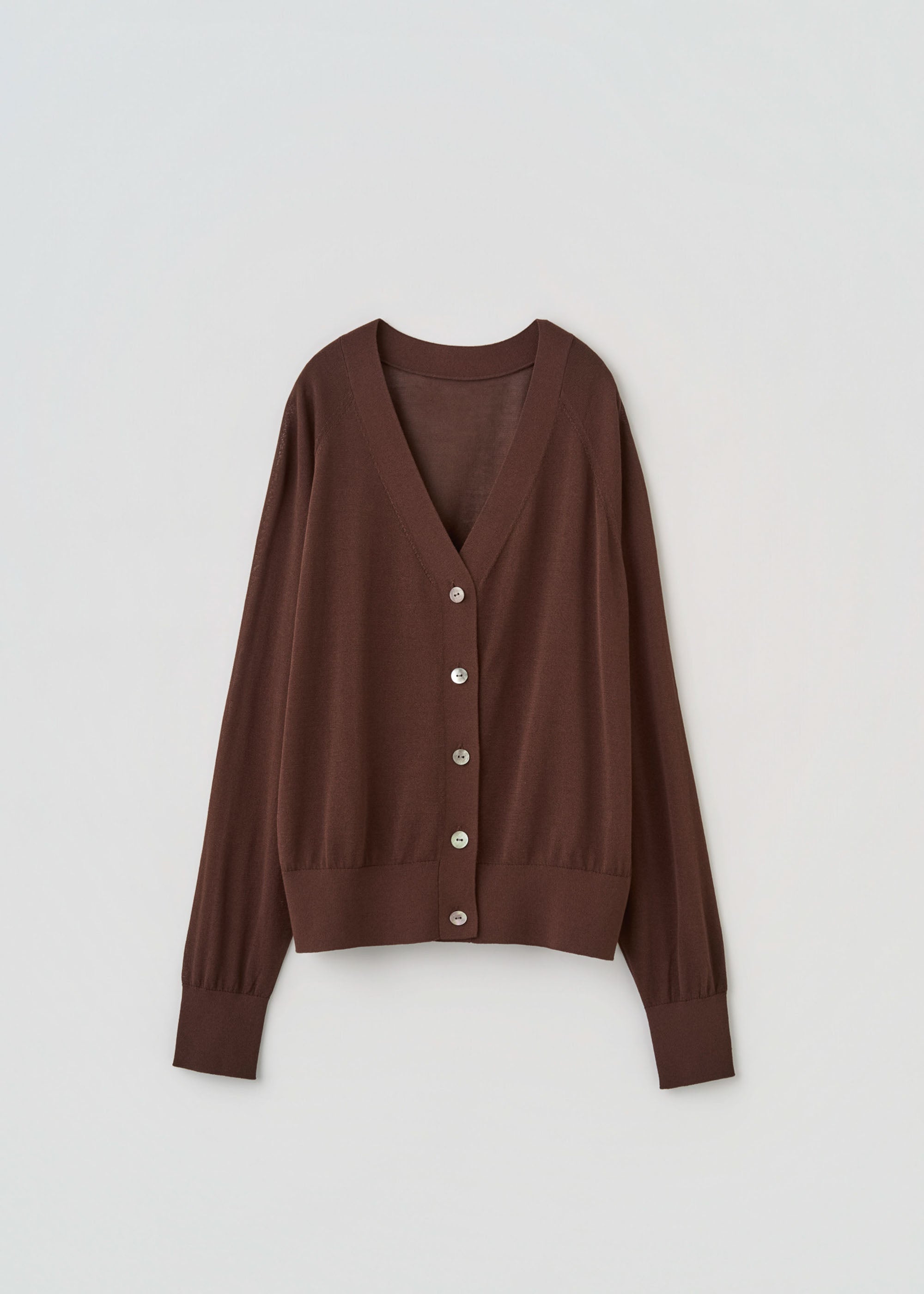 シアーVネックカーディガン - SOÉJU online store｜上質な大人の女性の