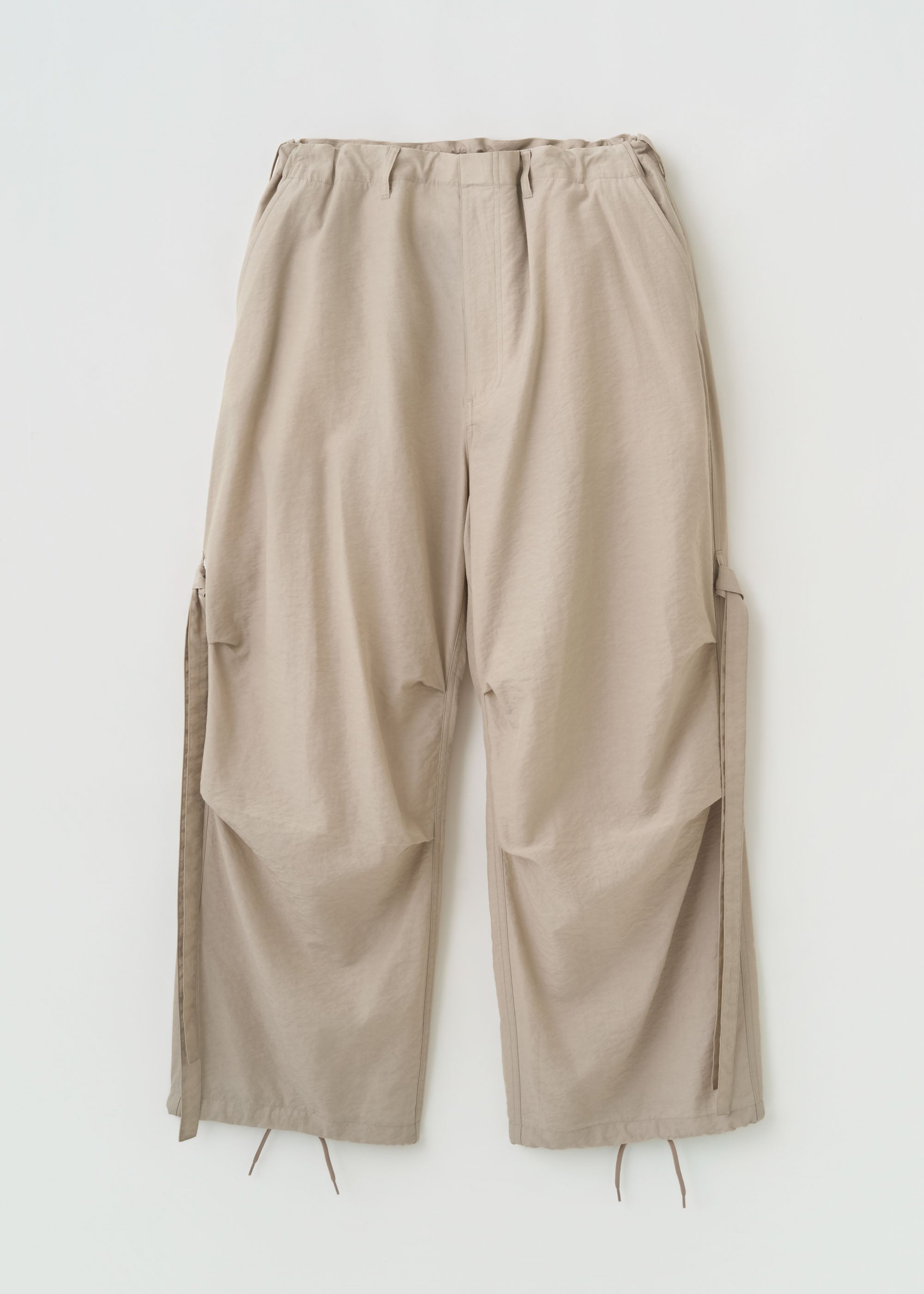 パラシュートパンツ
