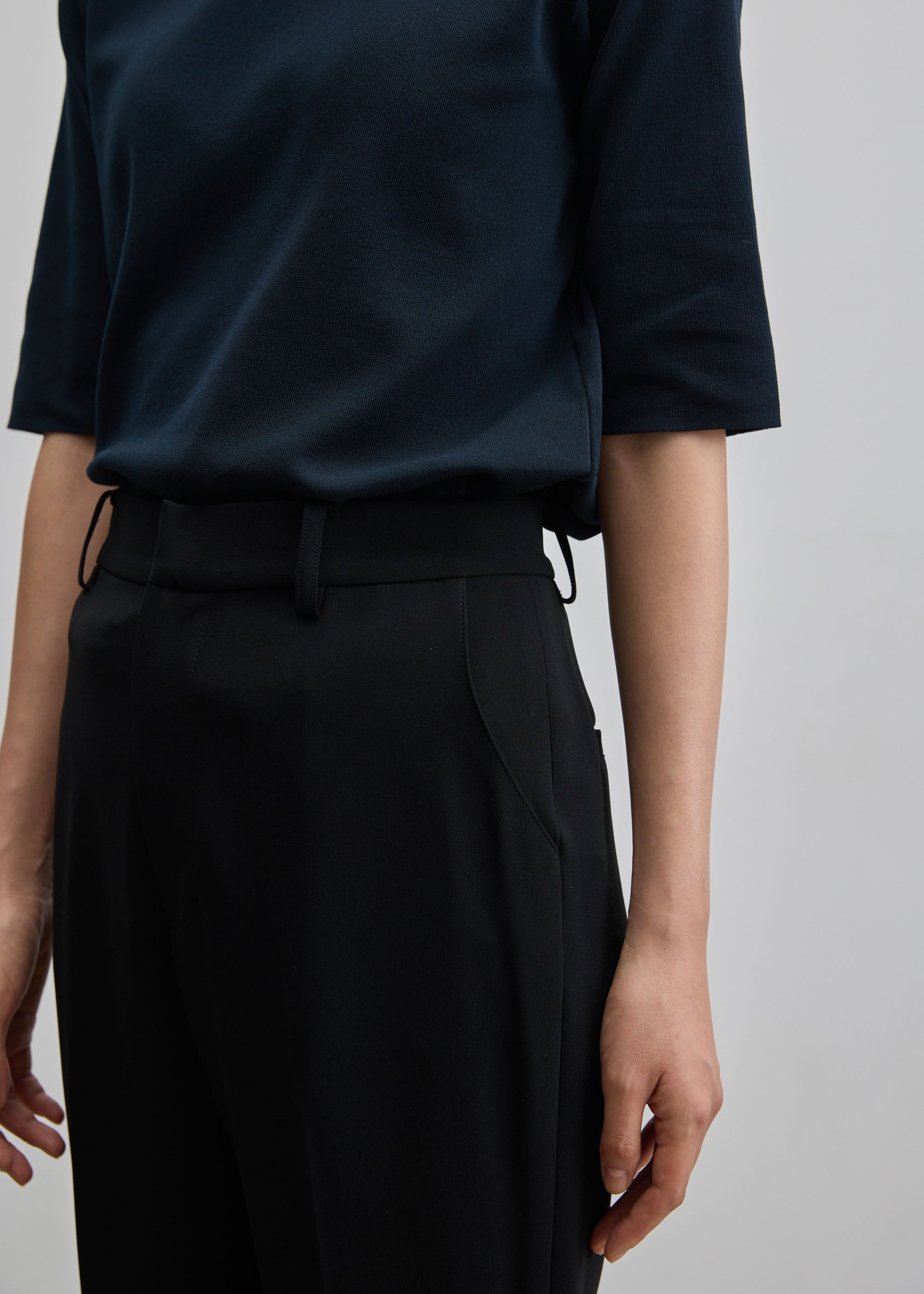 センタープレスパンツ - SOÉJU online store｜上質な大人の女性