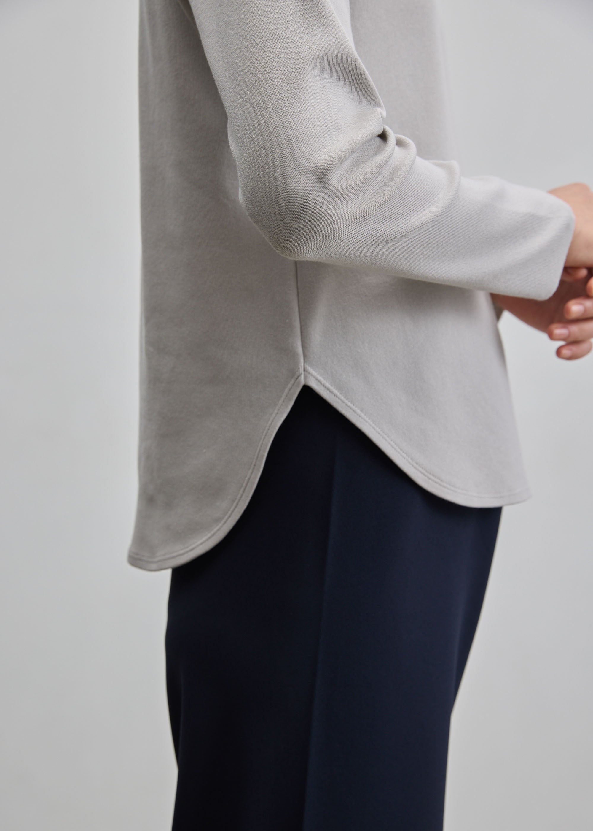 未使用級 ソージュ ロングスリーブニットソー クルーネック ネイビー L ロングスリーブニットソー - SOÉJU online store｜上質な大人の