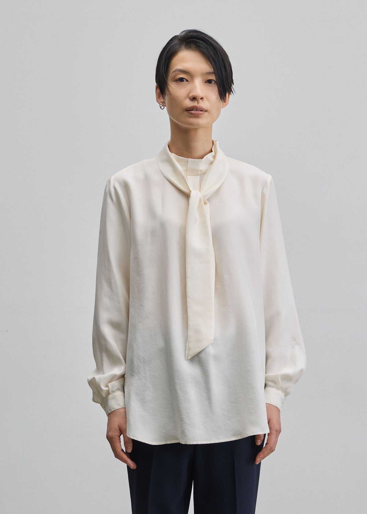 シルクボウタイブラウス - SOÉJU online store｜上質な大人の女性の 