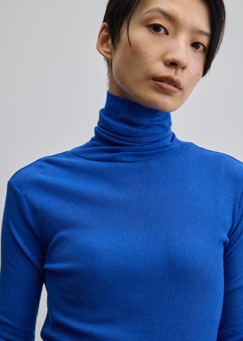 カシミヤ混タートルネックカットソー