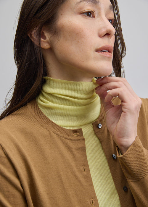 カシミヤ混タートルネックカットソー