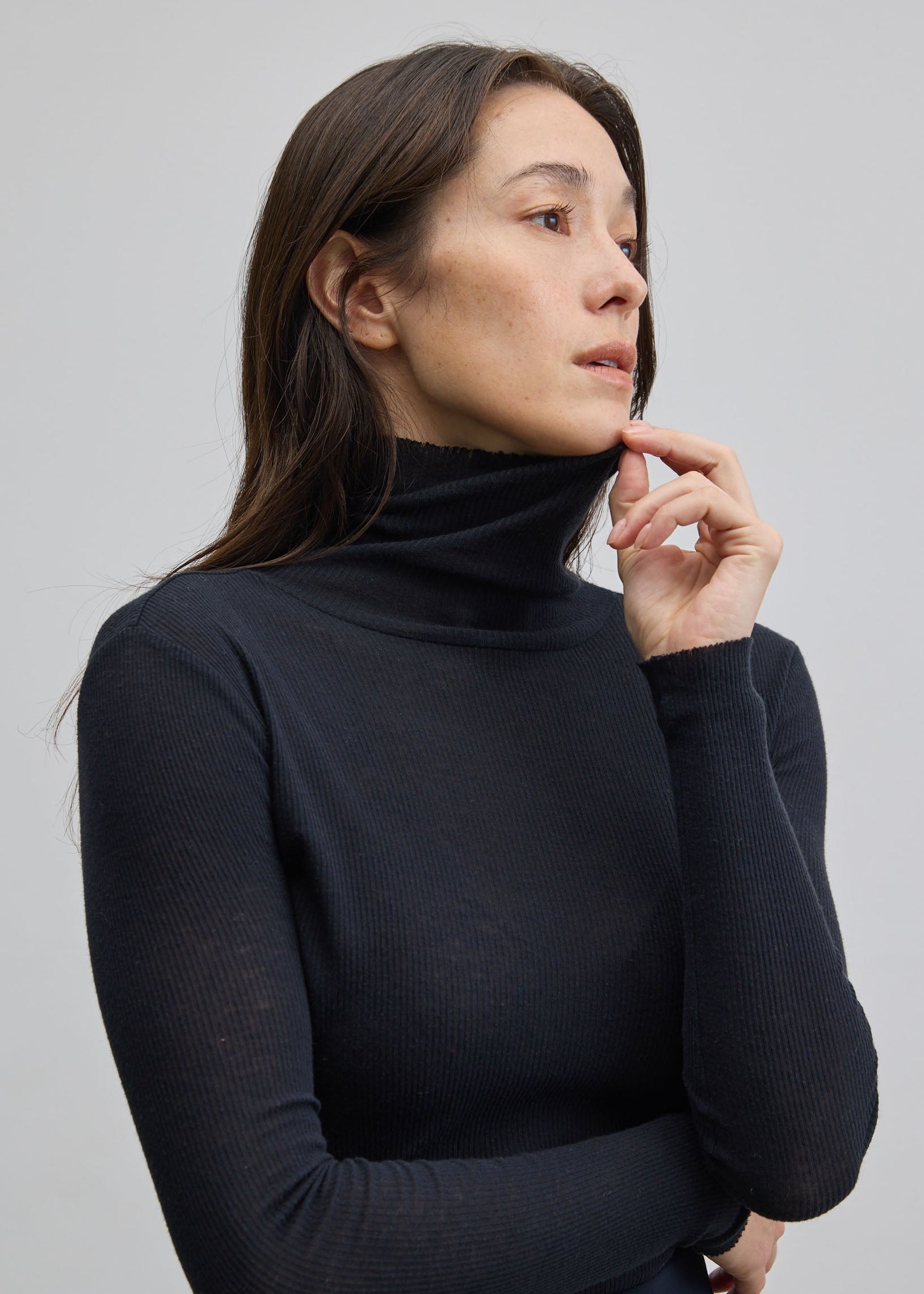 カシミヤ混タートルネックカットソー