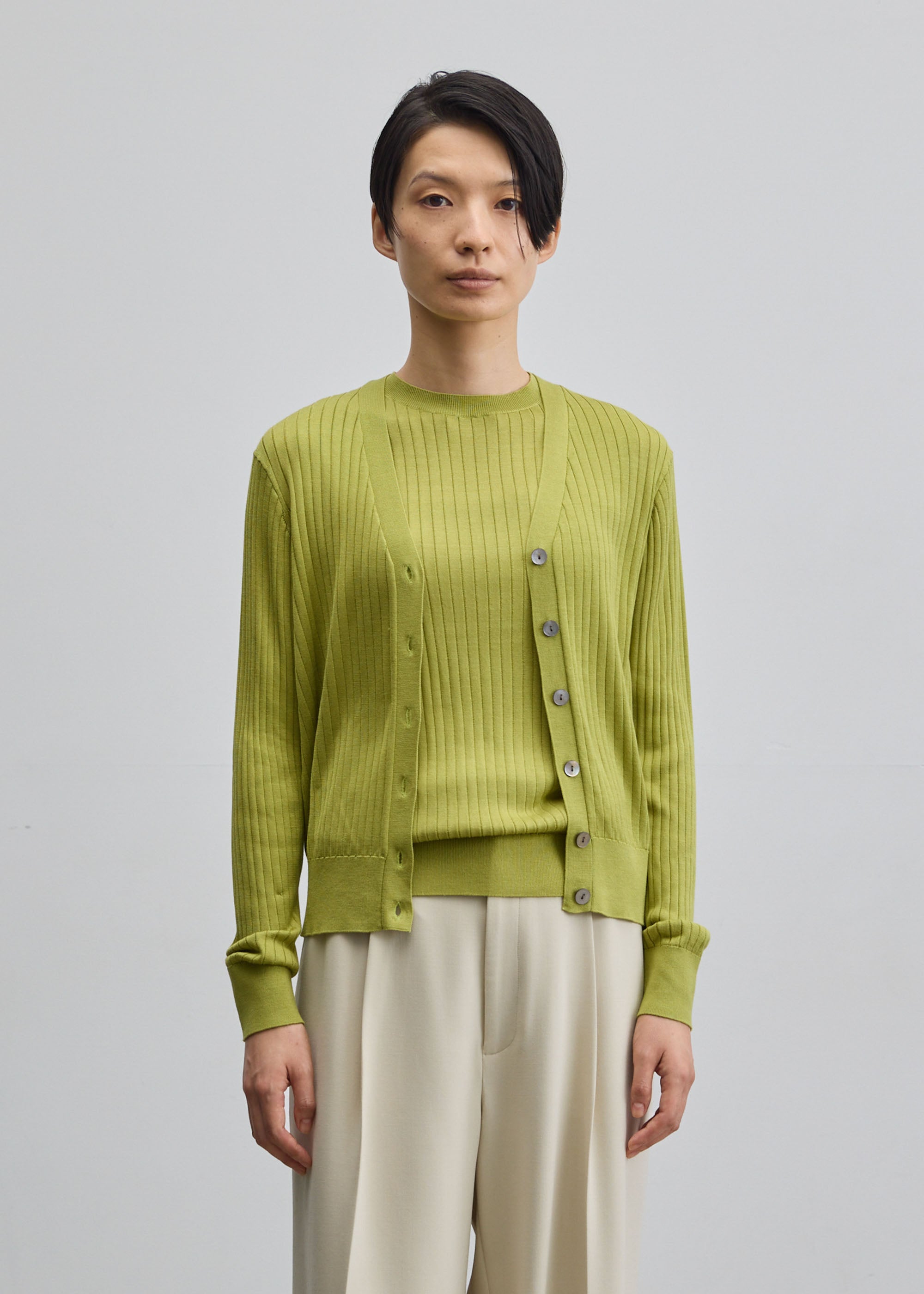 モデル:170cm サイズ:M