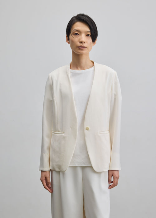 モデル:170cm サイズ:M