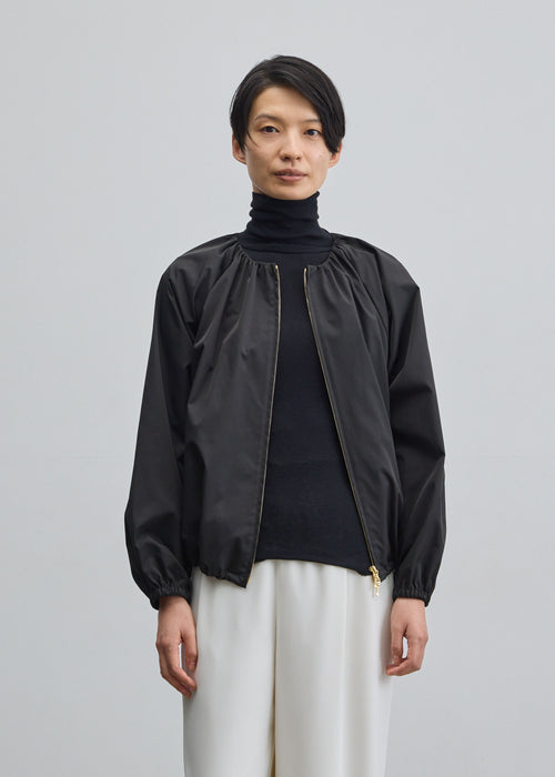 モデル:170cm サイズ:M