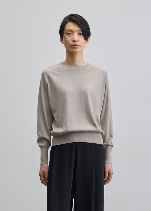 モデル:170cm サイズ:M