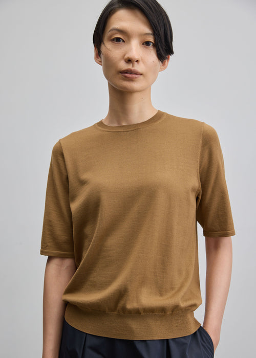 モデル:170cm サイズ:M