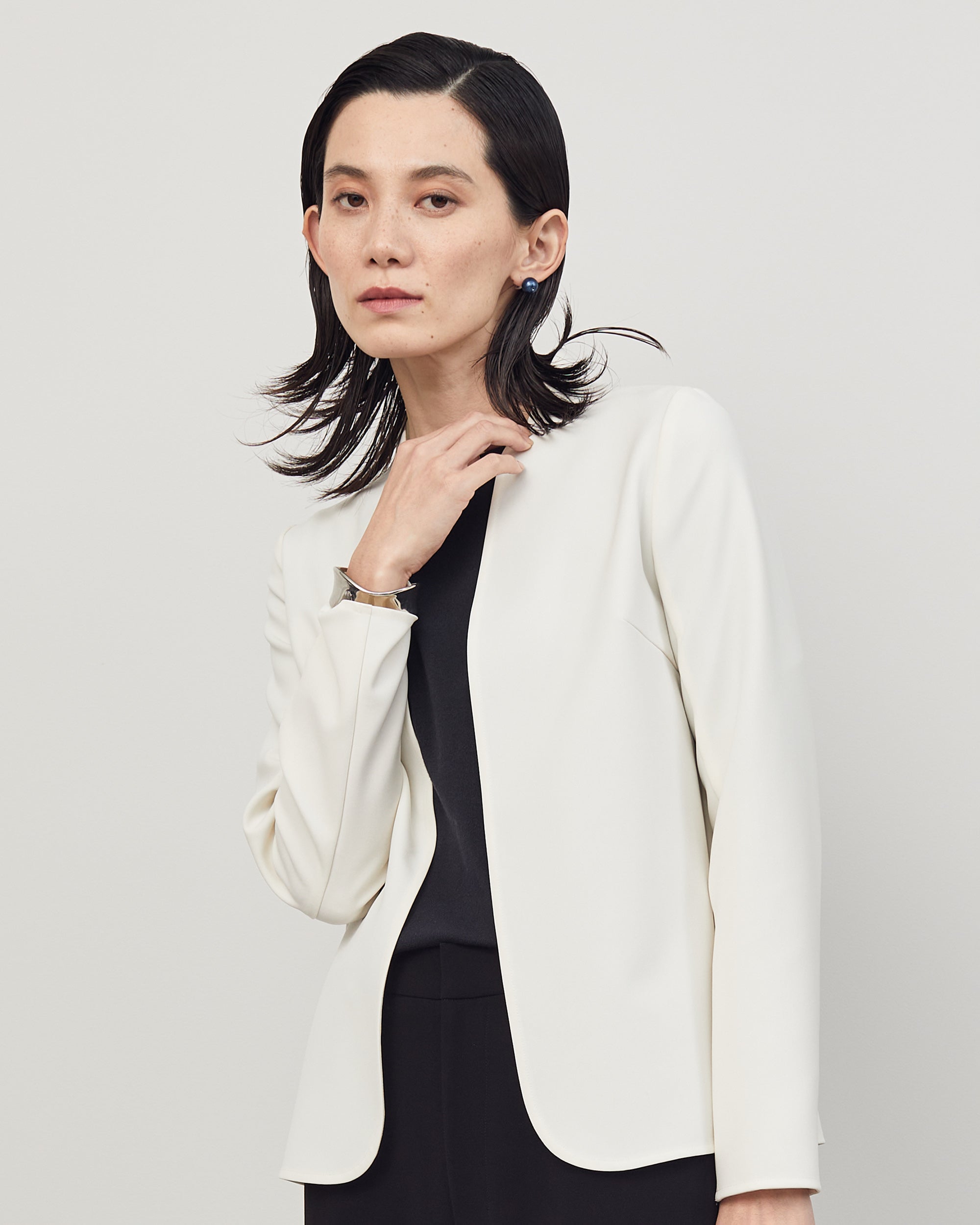 【美品】soeju ソージュ　ストレッチファインライトジャケット/ベージュ　M ストレッチファインライトジャケット - SOÉJU online store