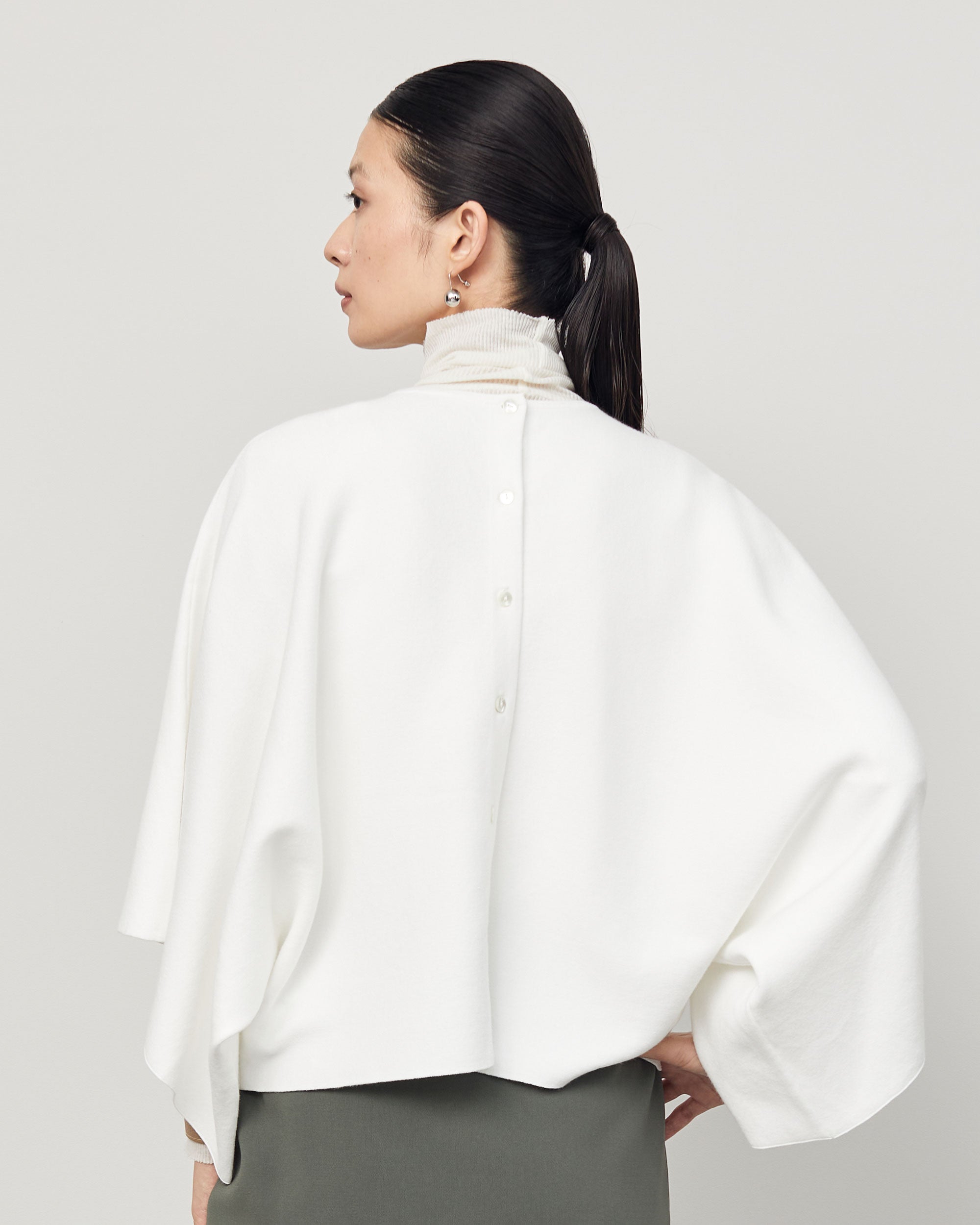 2WAYケープスタイルニット