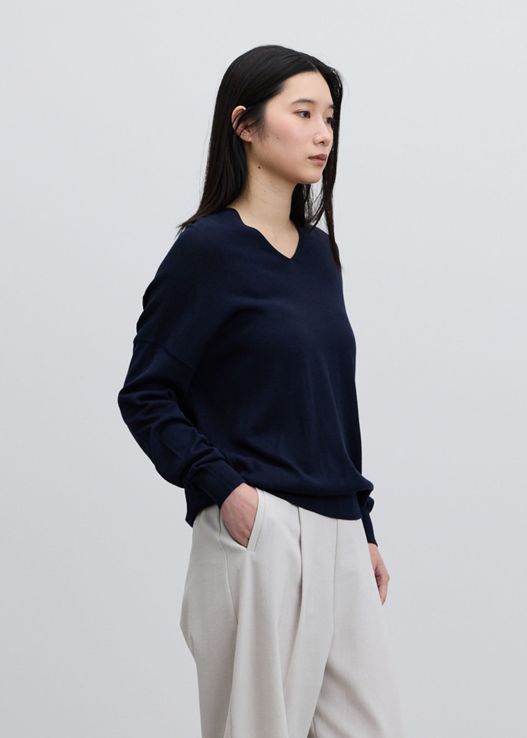 シルクコットンVネックニット