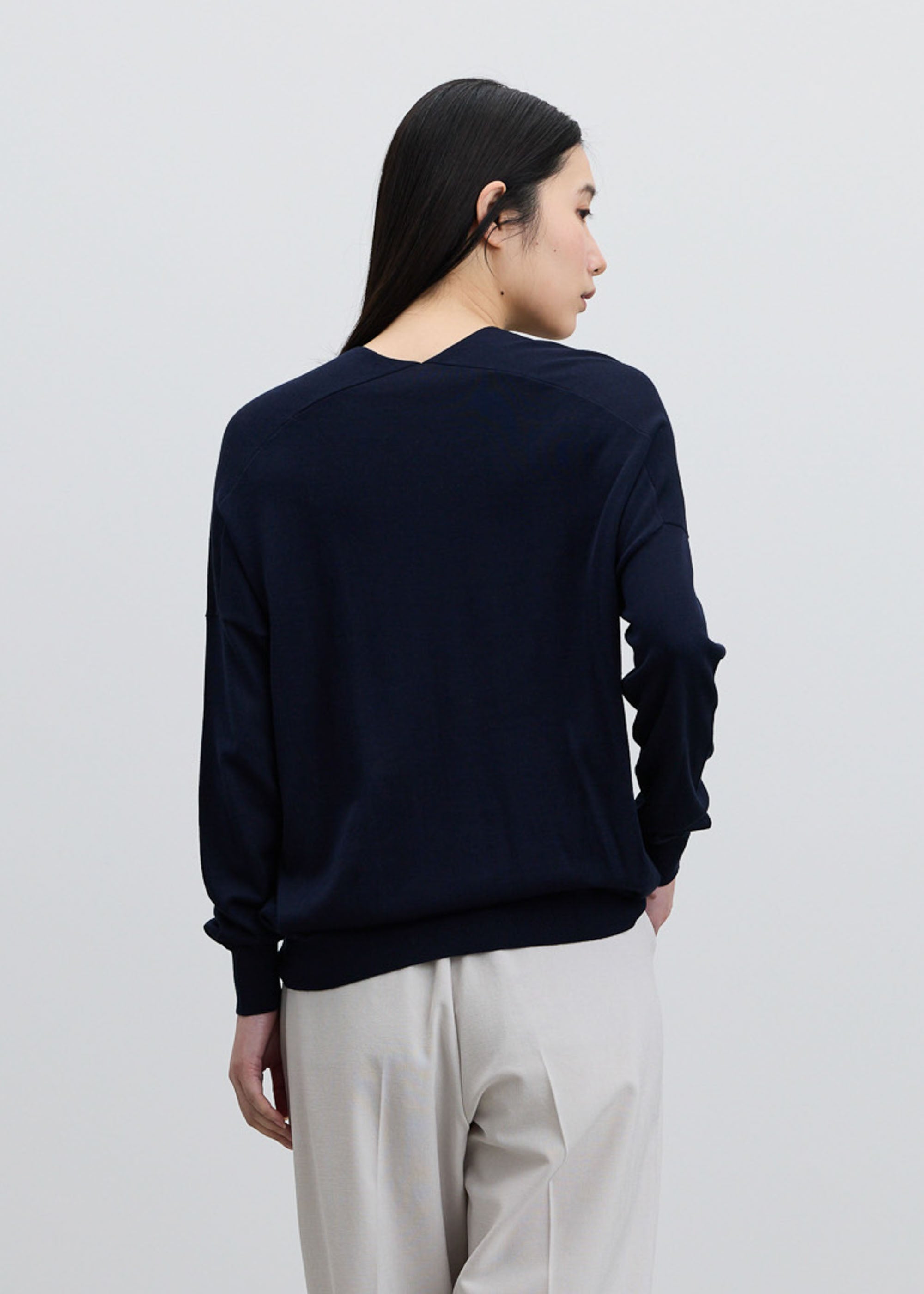 シルクコットンVネックニット