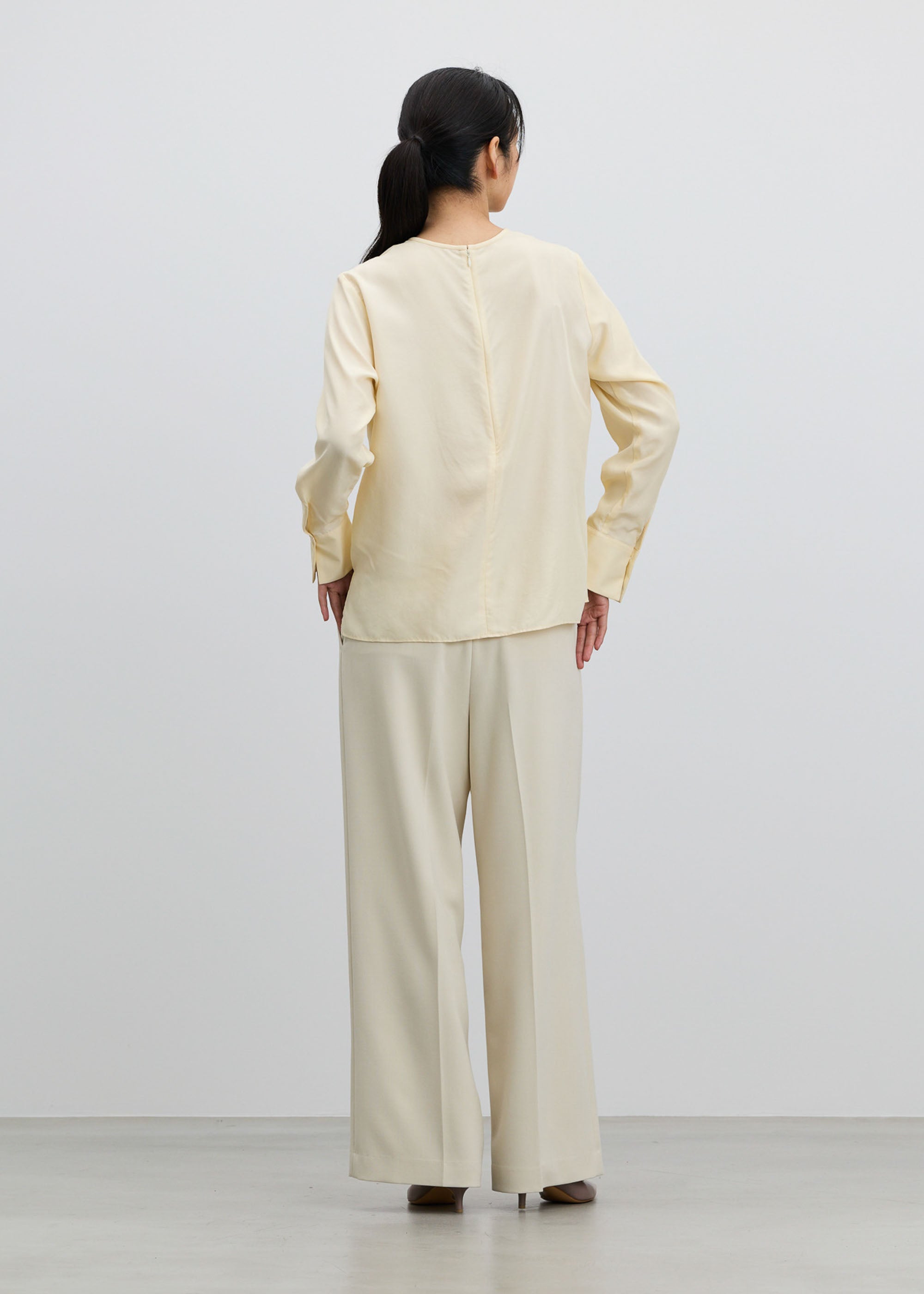 ウールライクワイドパンツ - SOÉJU online store｜上質な大人の女性の