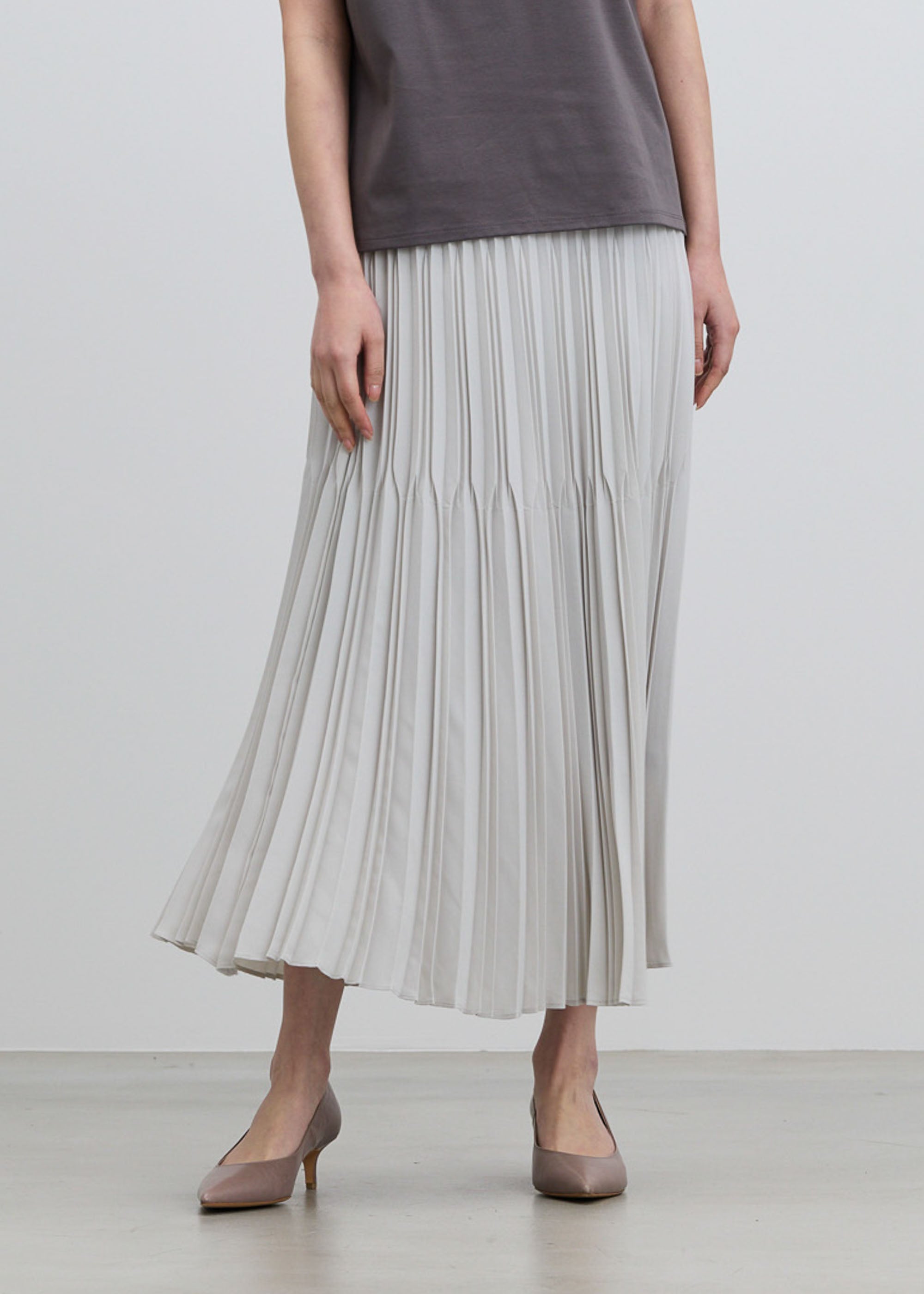 プリーツスカート