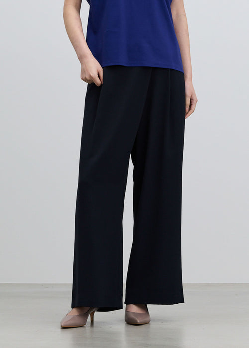 スラントタックワイドパンツ