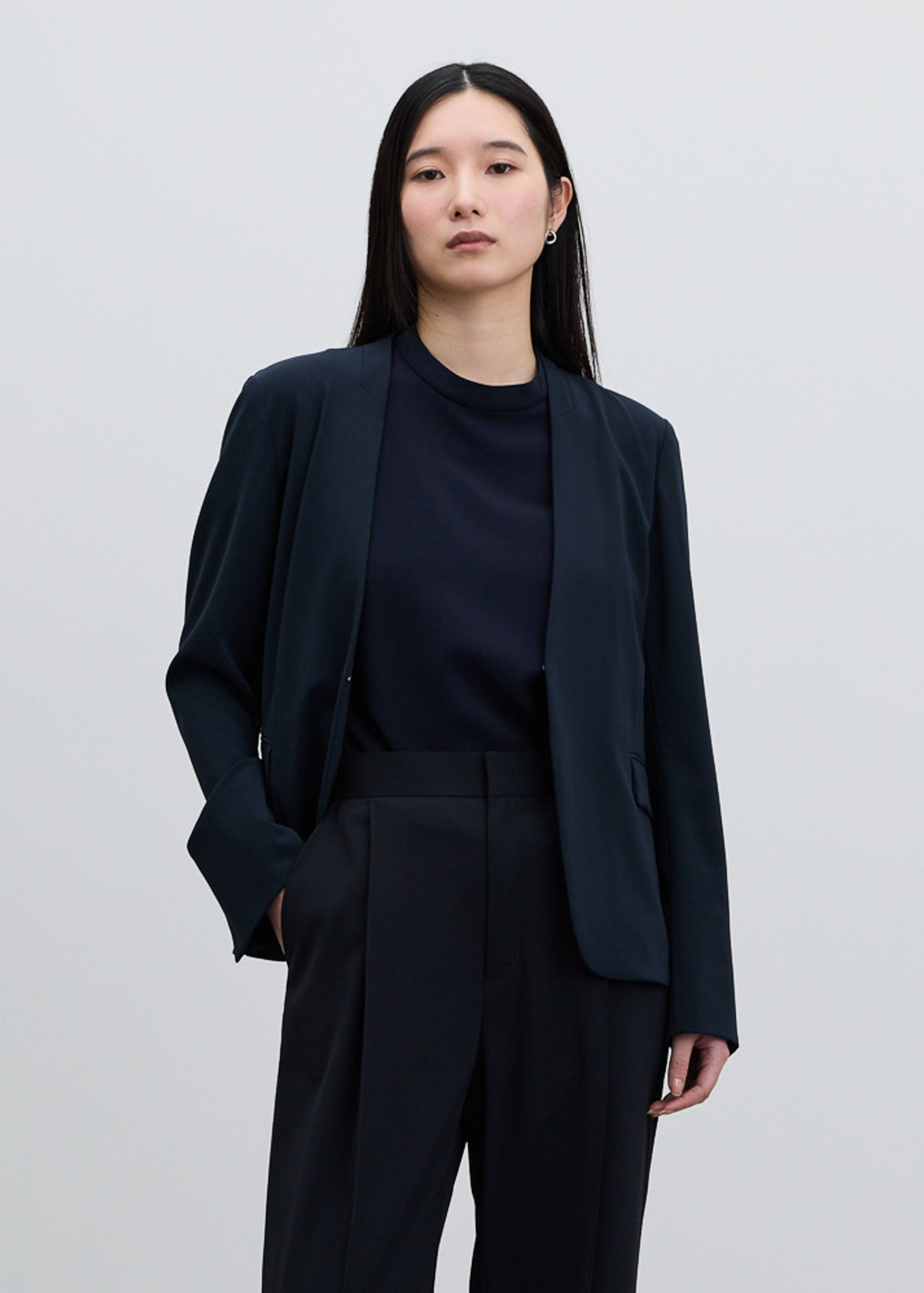 エアリーストレッチノーカラージャケット - SOÉJU online store｜上質