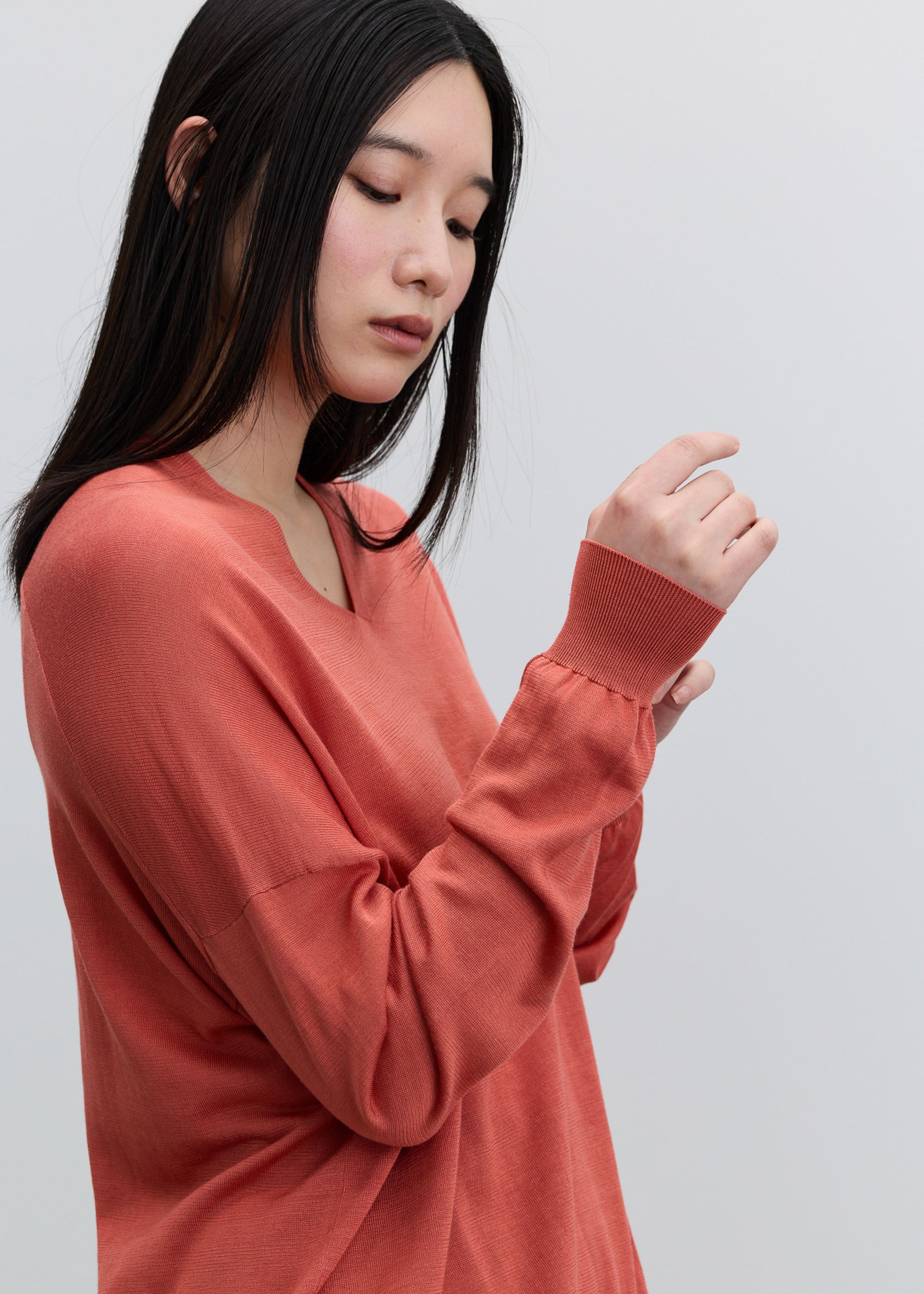 シルクコットンVネックニット