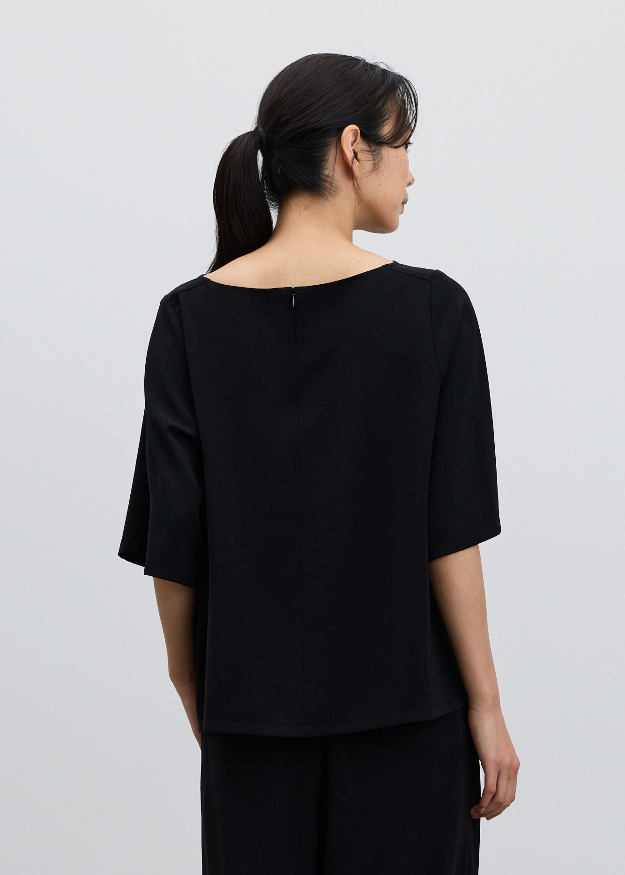 ヴィンテージサテンボートネックTブラウス