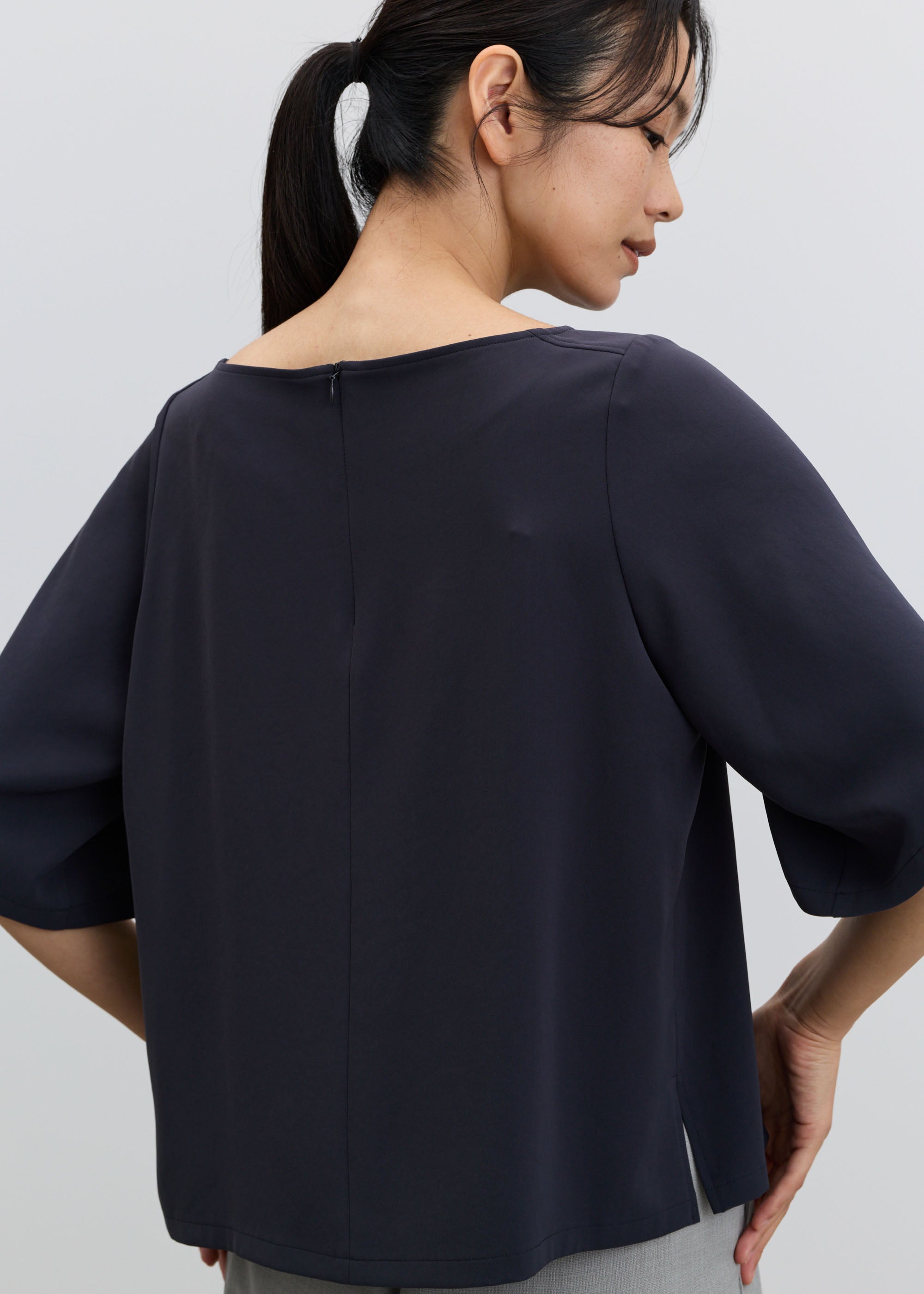 ヴィンテージサテンボートネックTブラウス