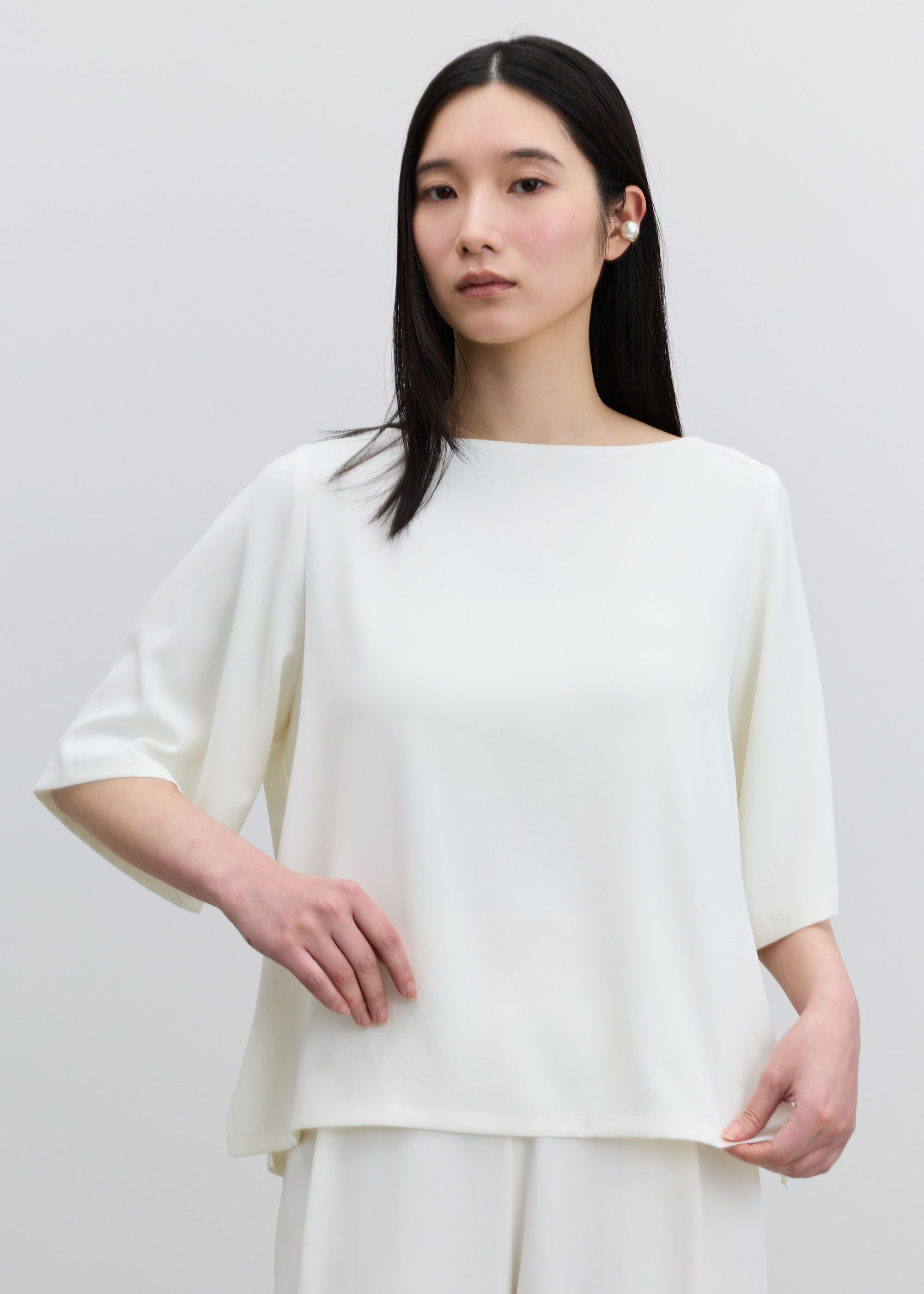 ヴィンテージサテンボートネックTブラウス