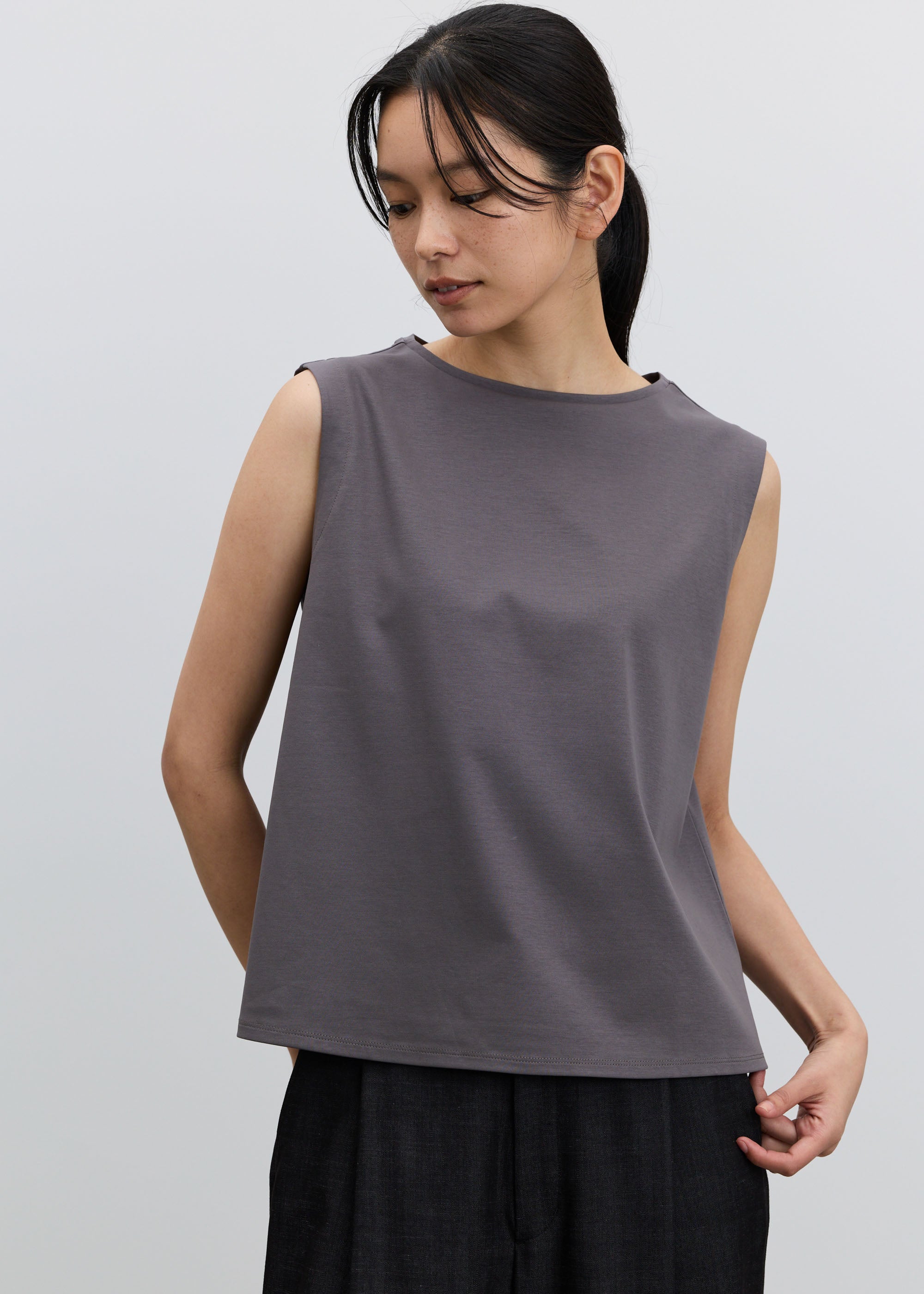 COOL SMOOTH ノースリーブカットソー- SOÉJU online store｜上質な大人