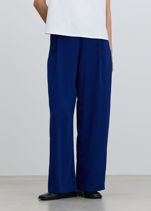 サイドタックワイドパンツ