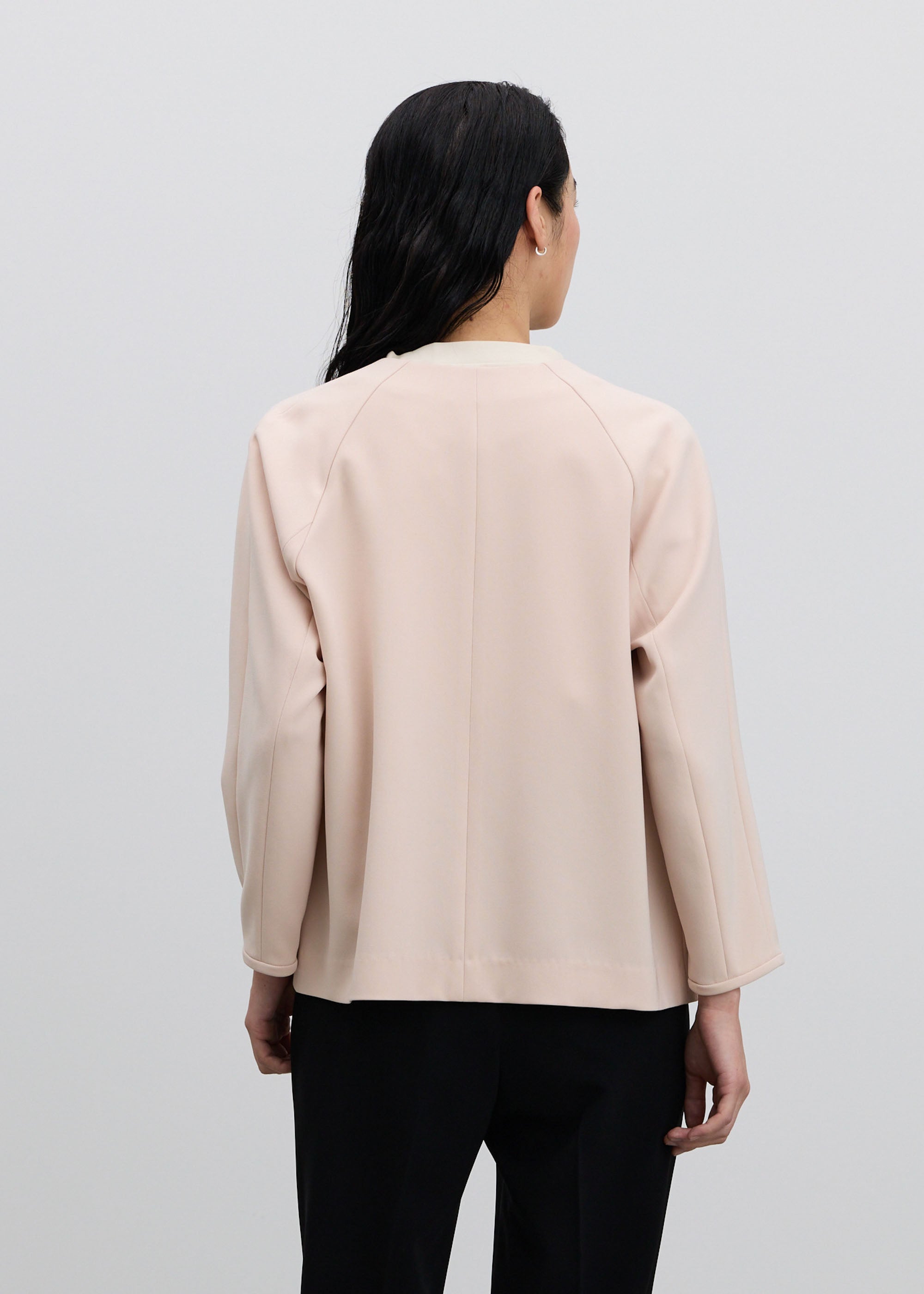 フロントホック8分袖ジャケット